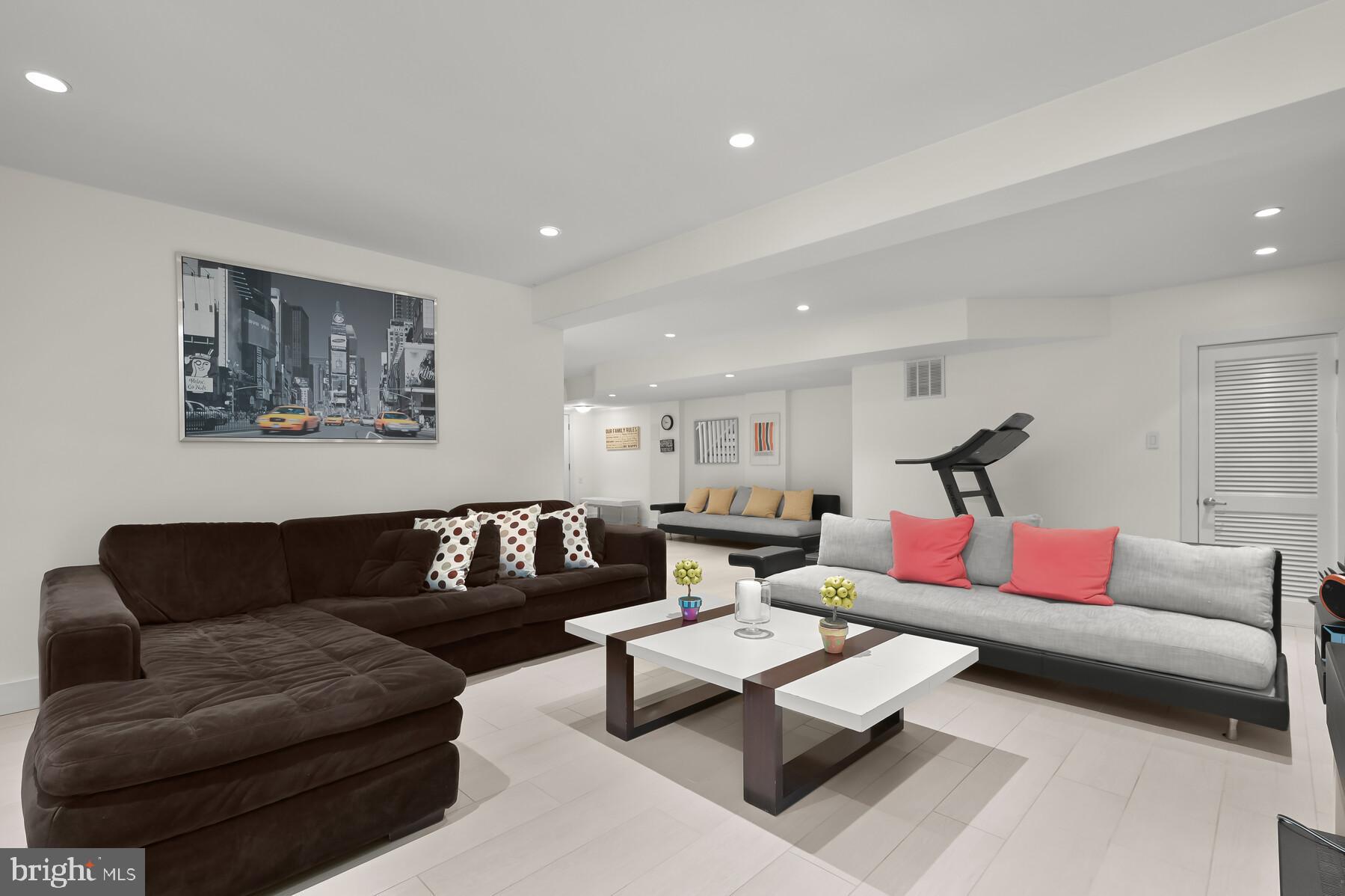 KENWOOD - Residential