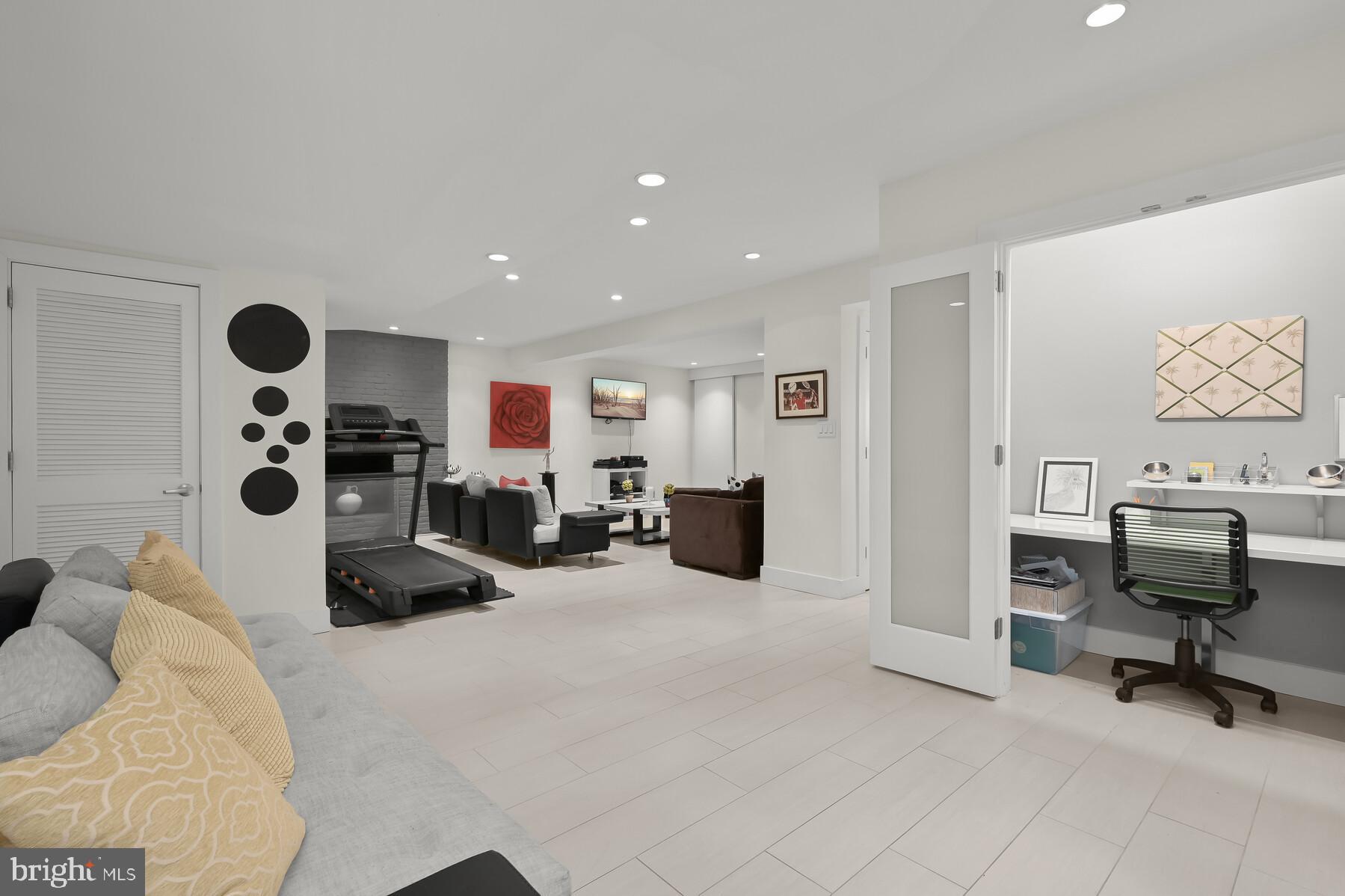 KENWOOD - Residential