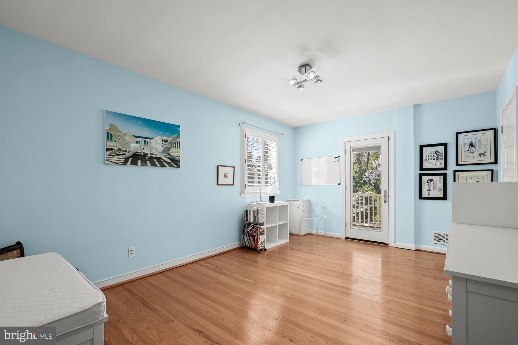 KENWOOD - Residential