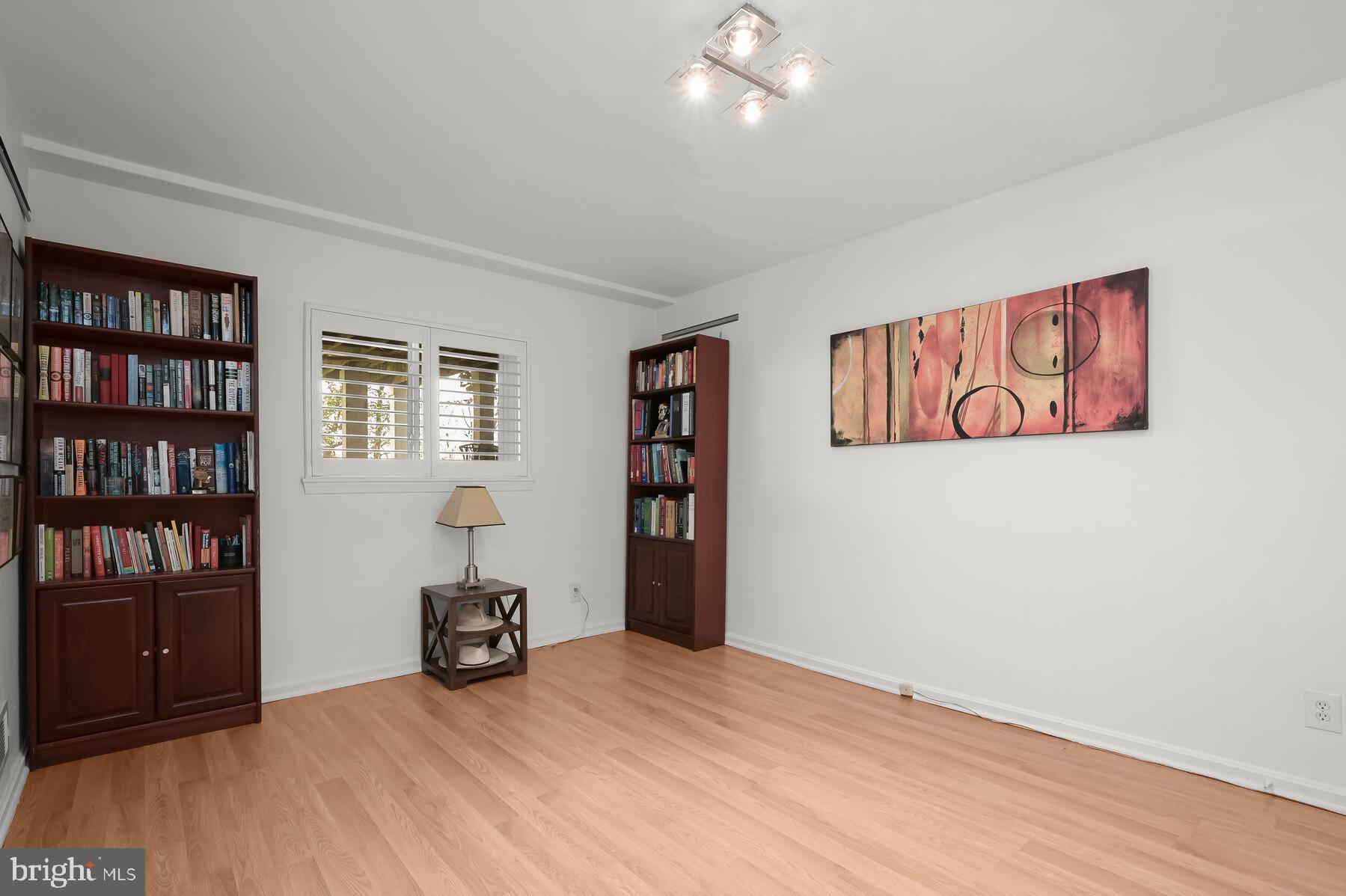 KENWOOD - Residential