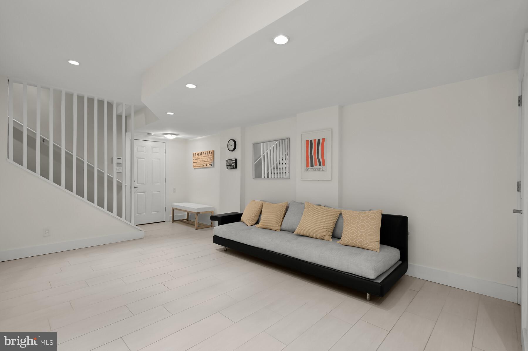 KENWOOD - Residential