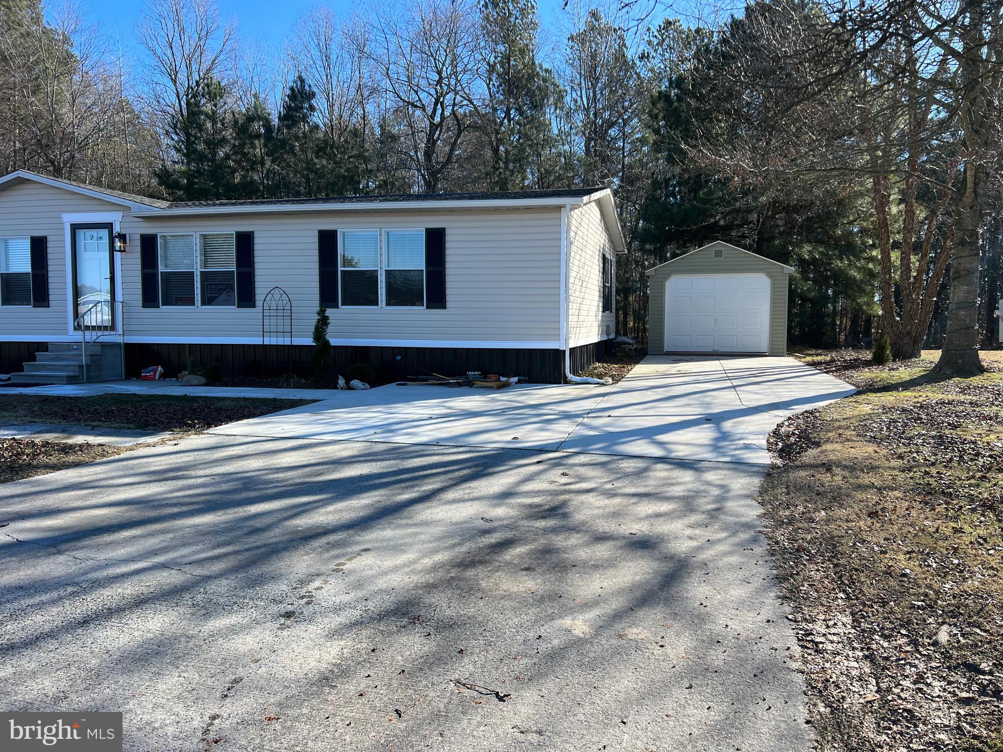 HEBRON WOODS - Residential