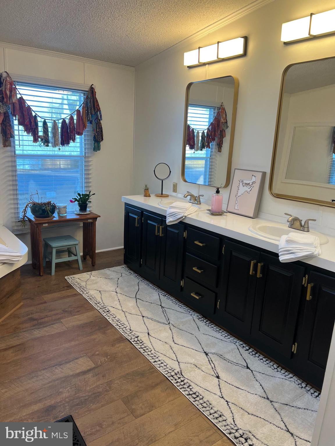 HEBRON WOODS - Residential