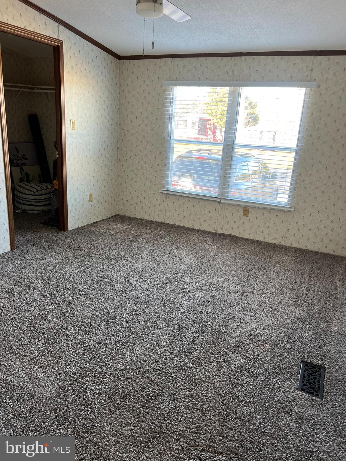 HEBRON WOODS - Residential