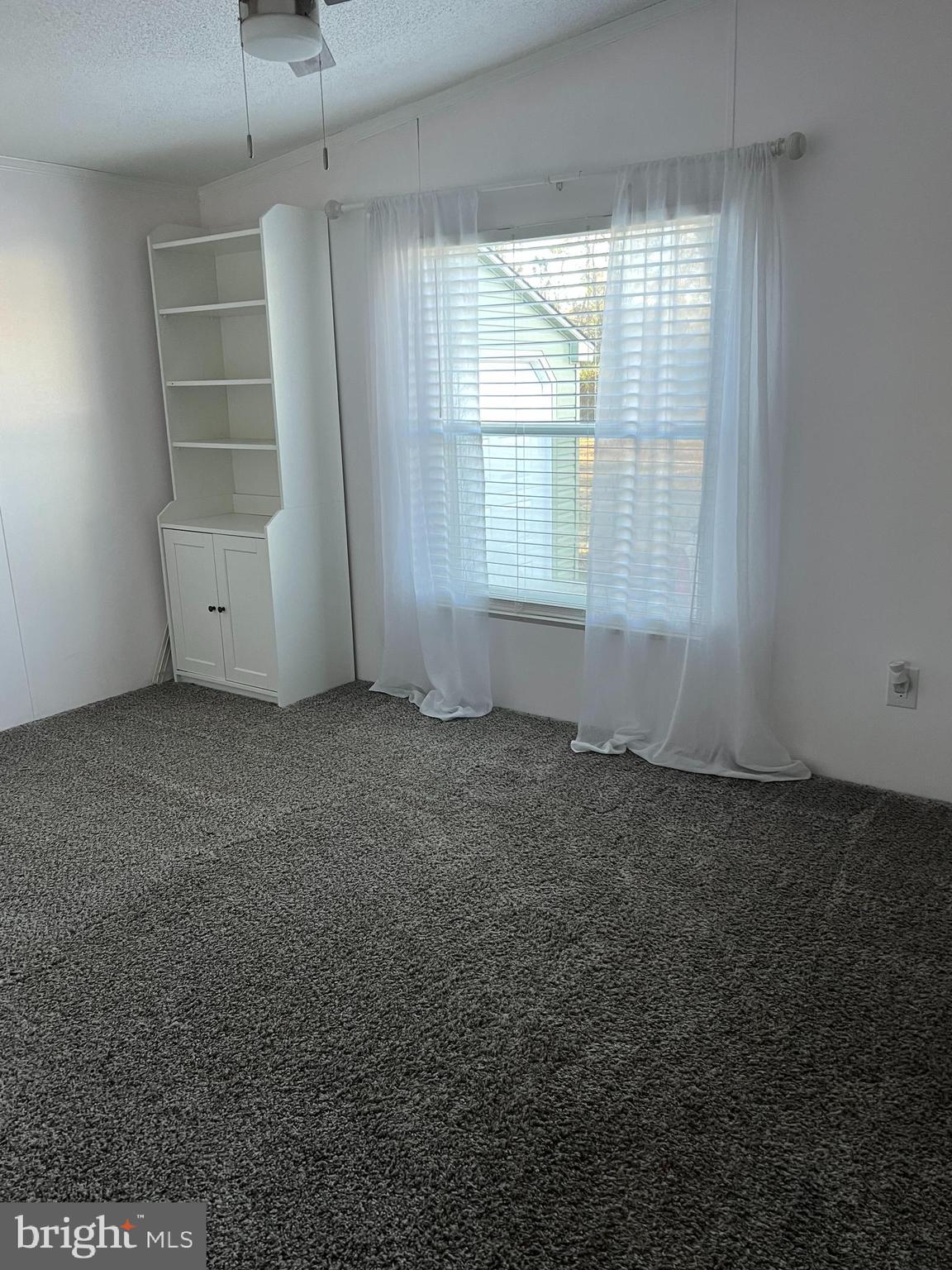 HEBRON WOODS - Residential