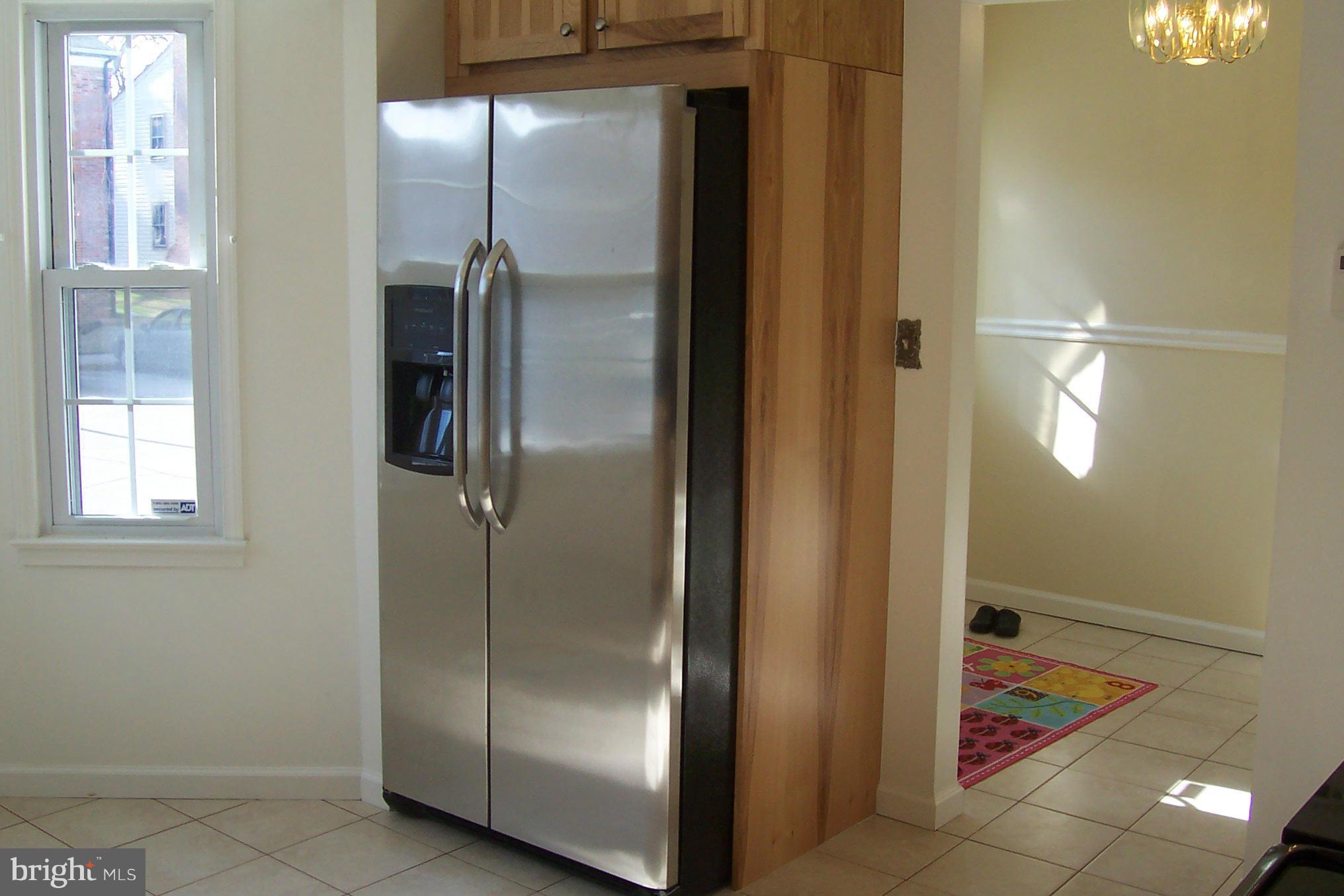 WILLIAMSBURG SQUARE - Residential Lease