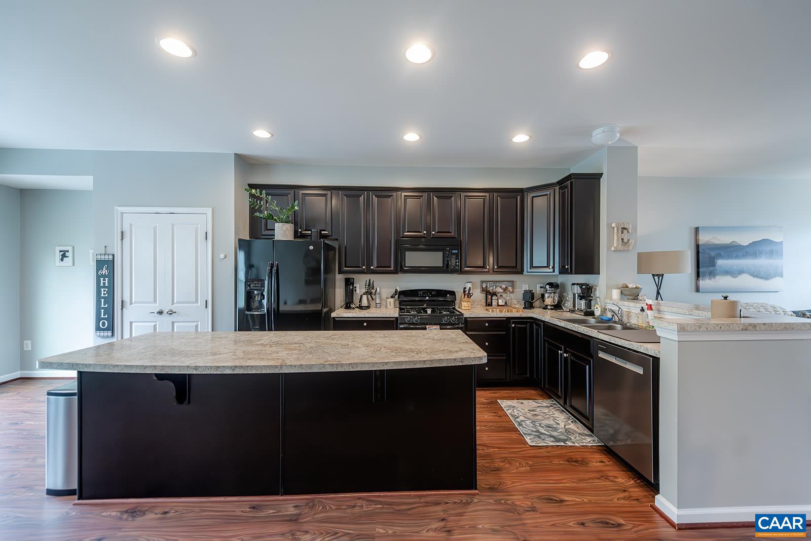 PAVILIONS AT PANTOPS - Residential