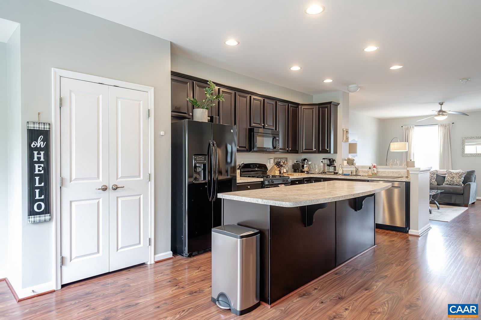 PAVILIONS AT PANTOPS - Residential