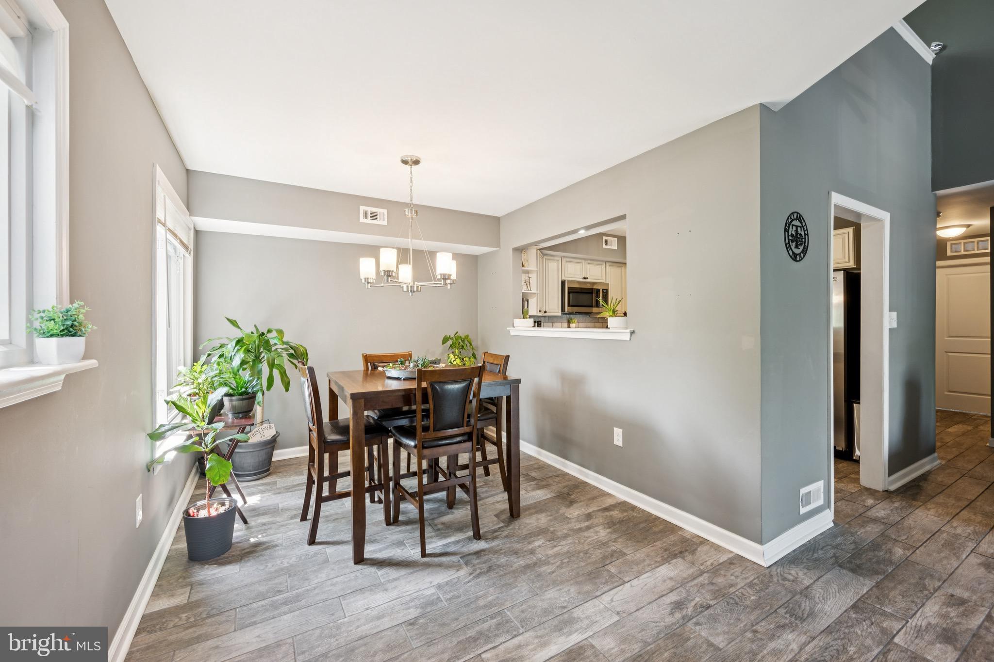 361 WOODLAKE