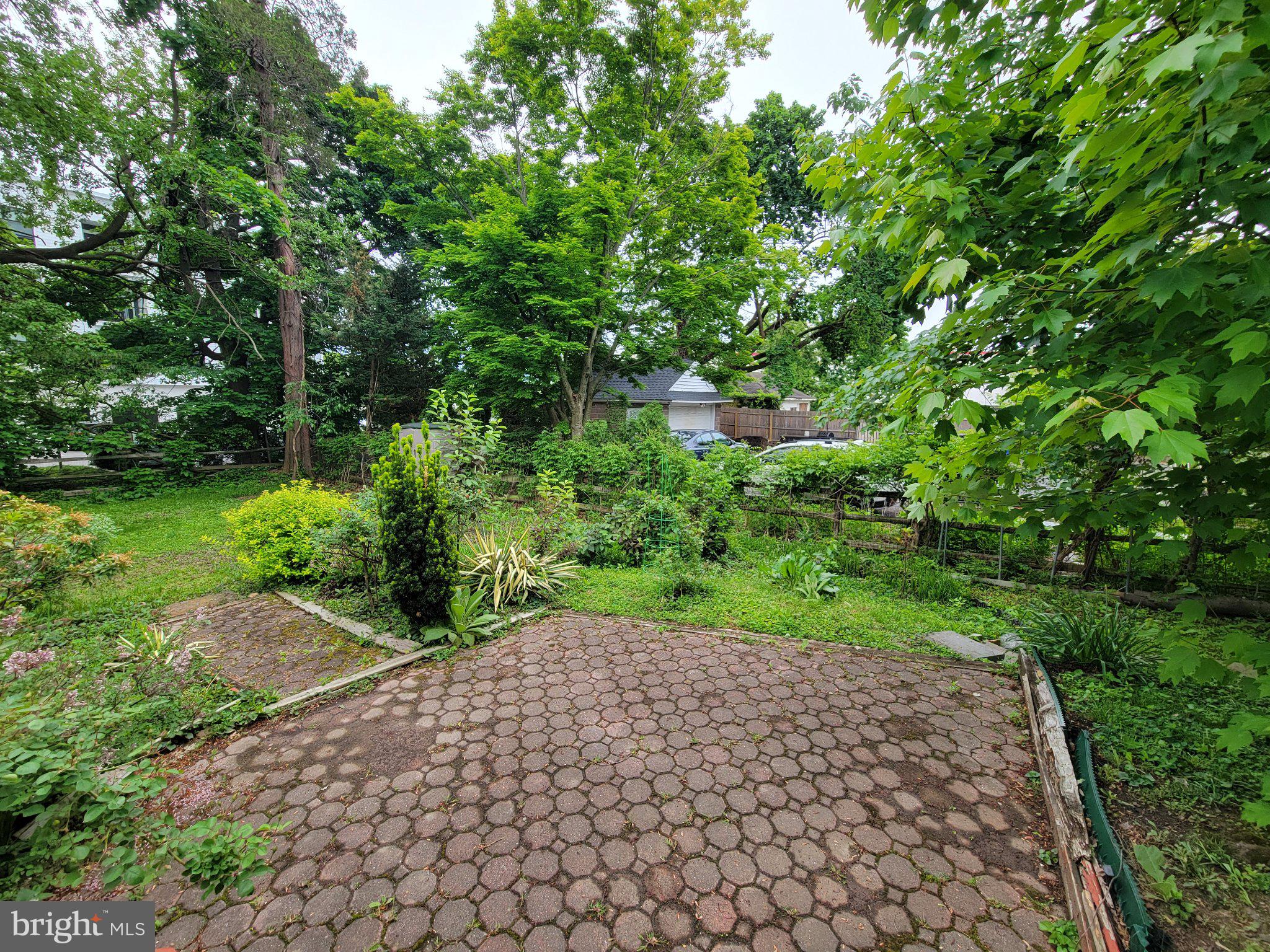 JENKINTOWN - Residential