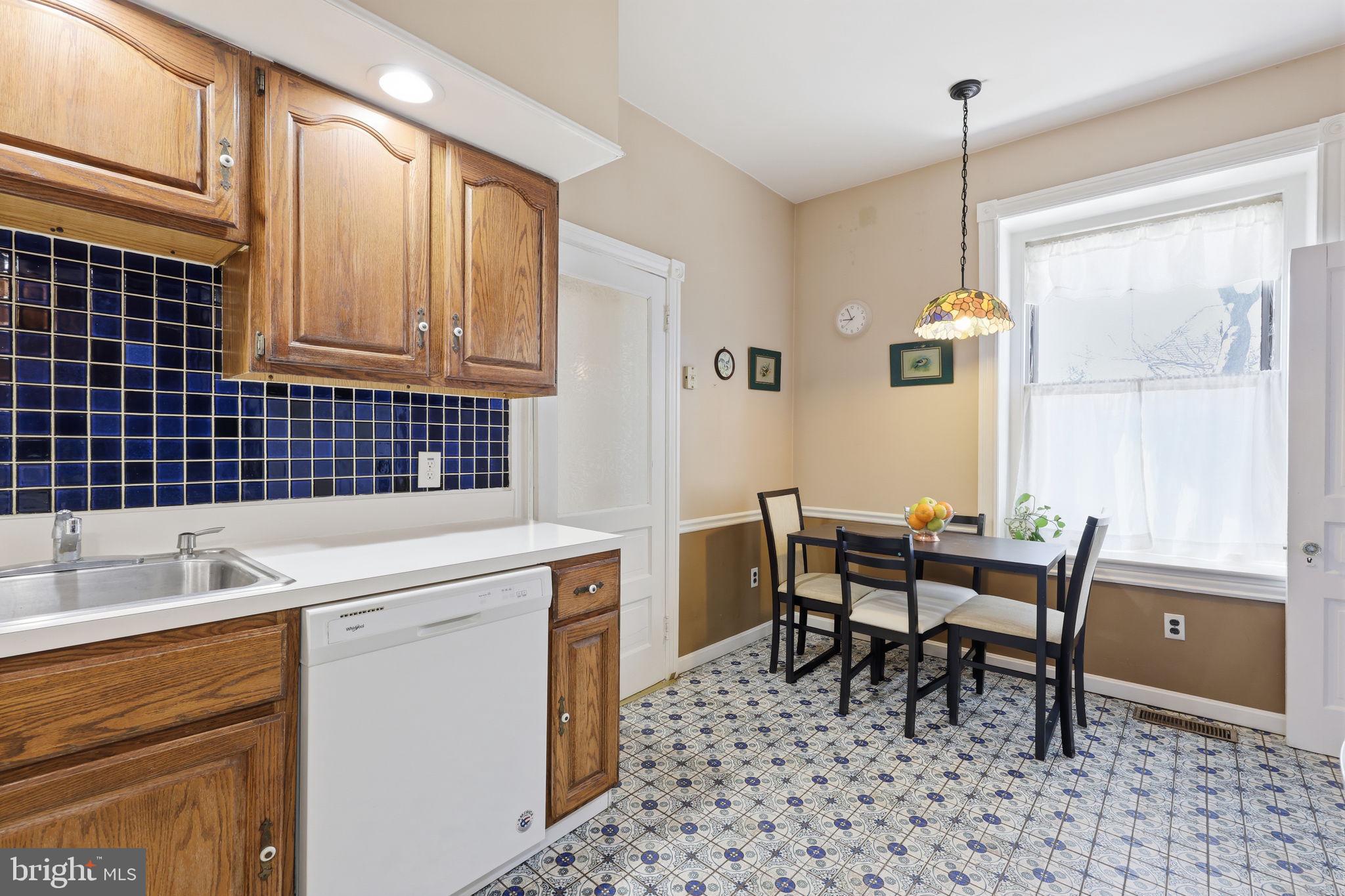 JENKINTOWN - Residential