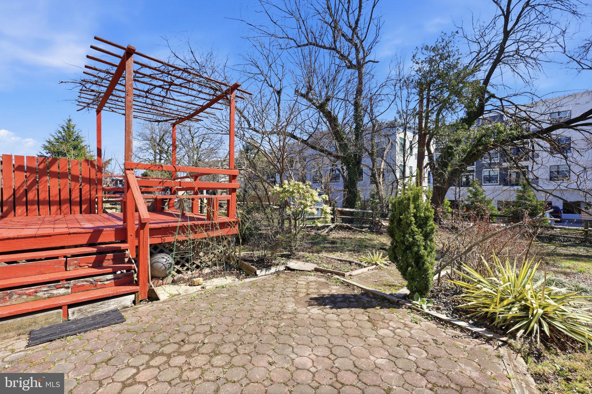 JENKINTOWN - Residential