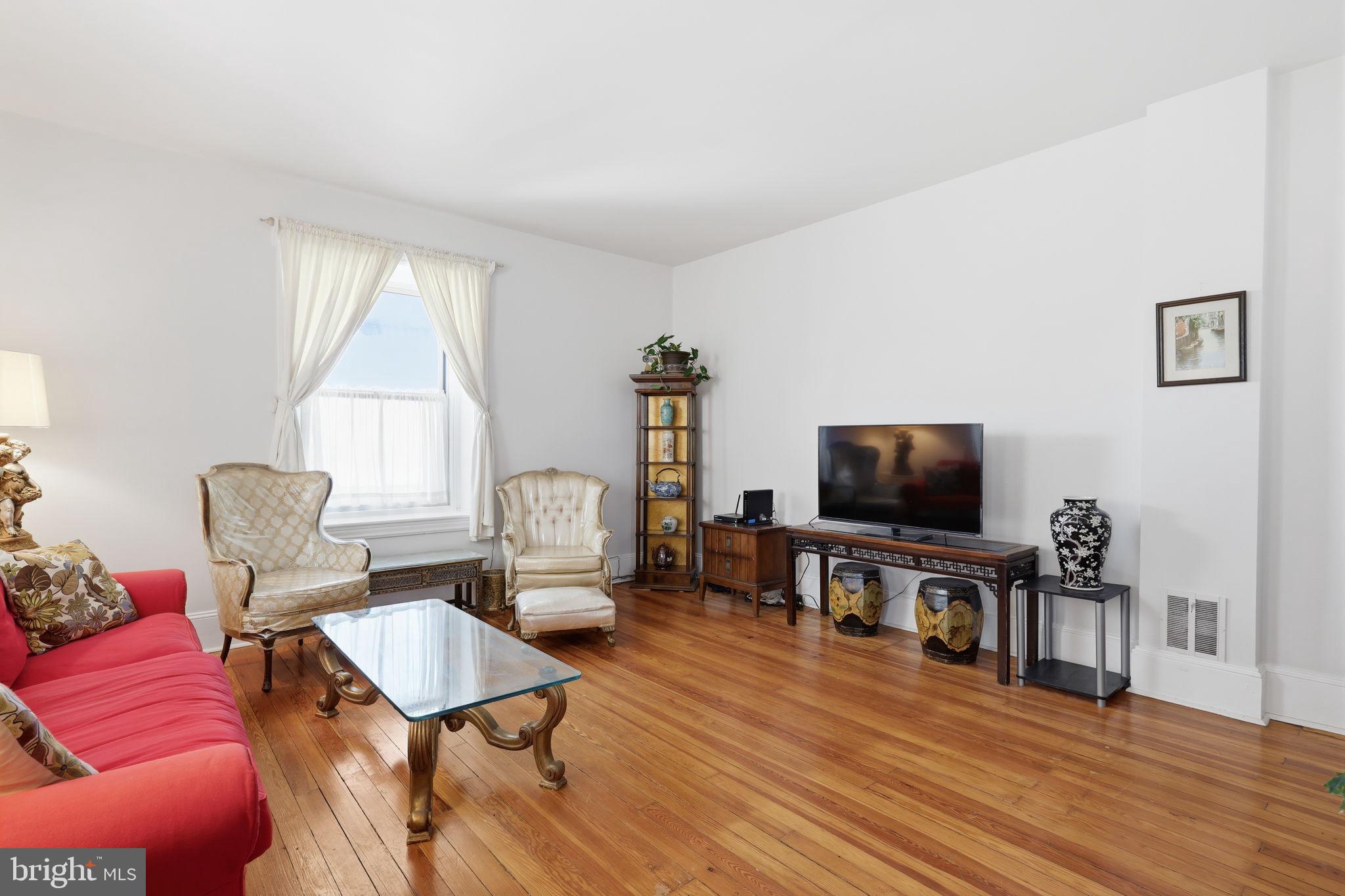 JENKINTOWN - Residential