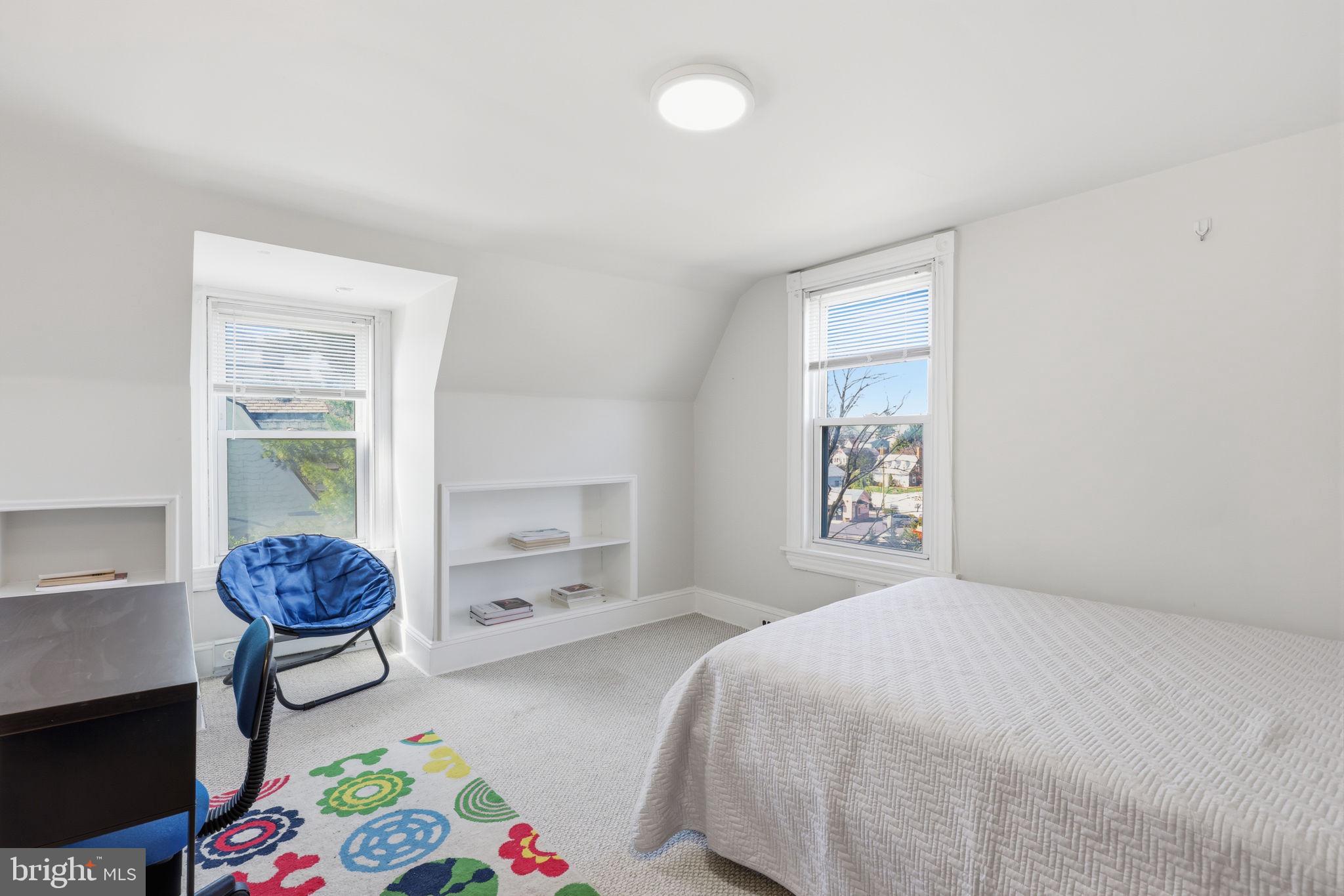 JENKINTOWN - Residential