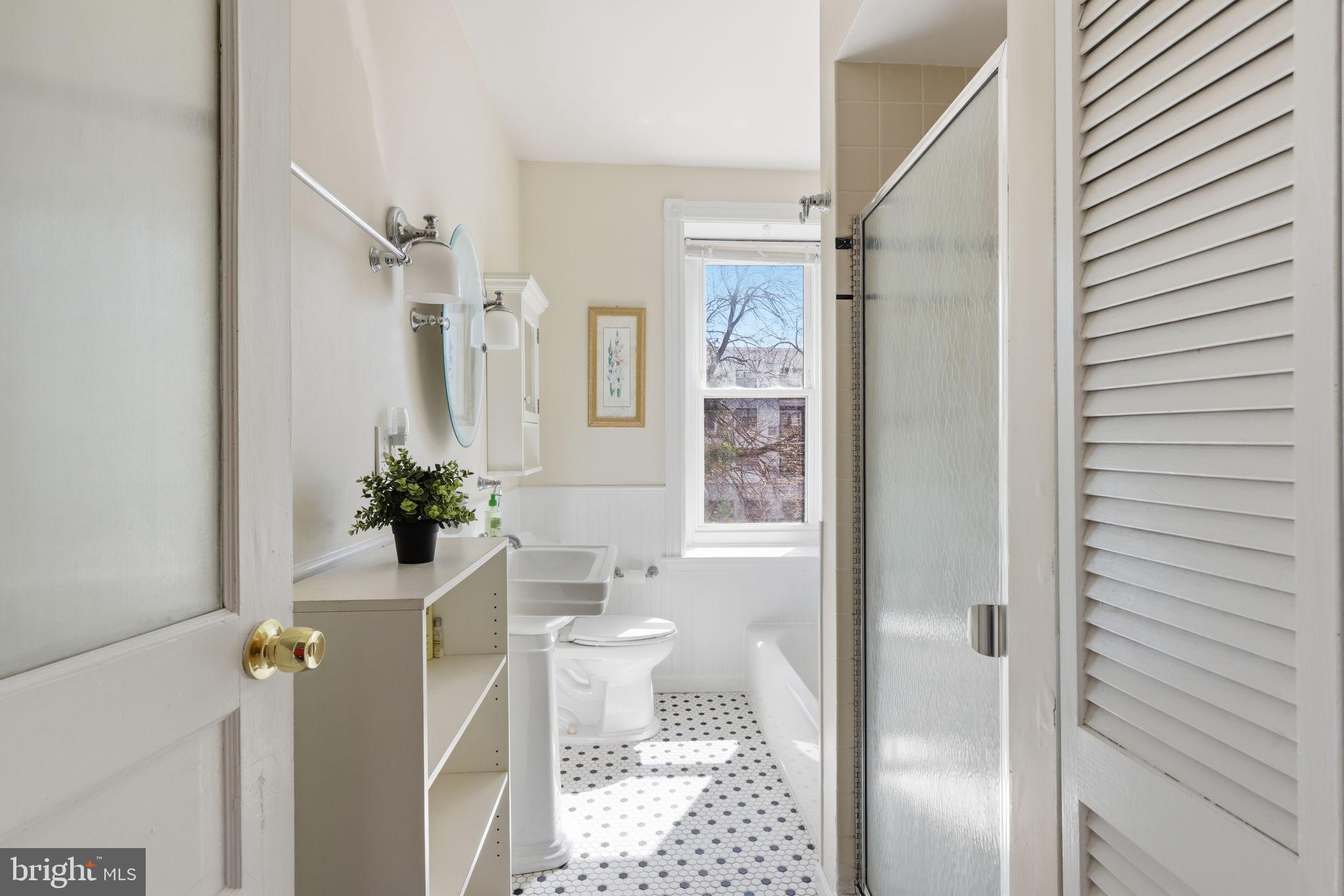 JENKINTOWN - Residential