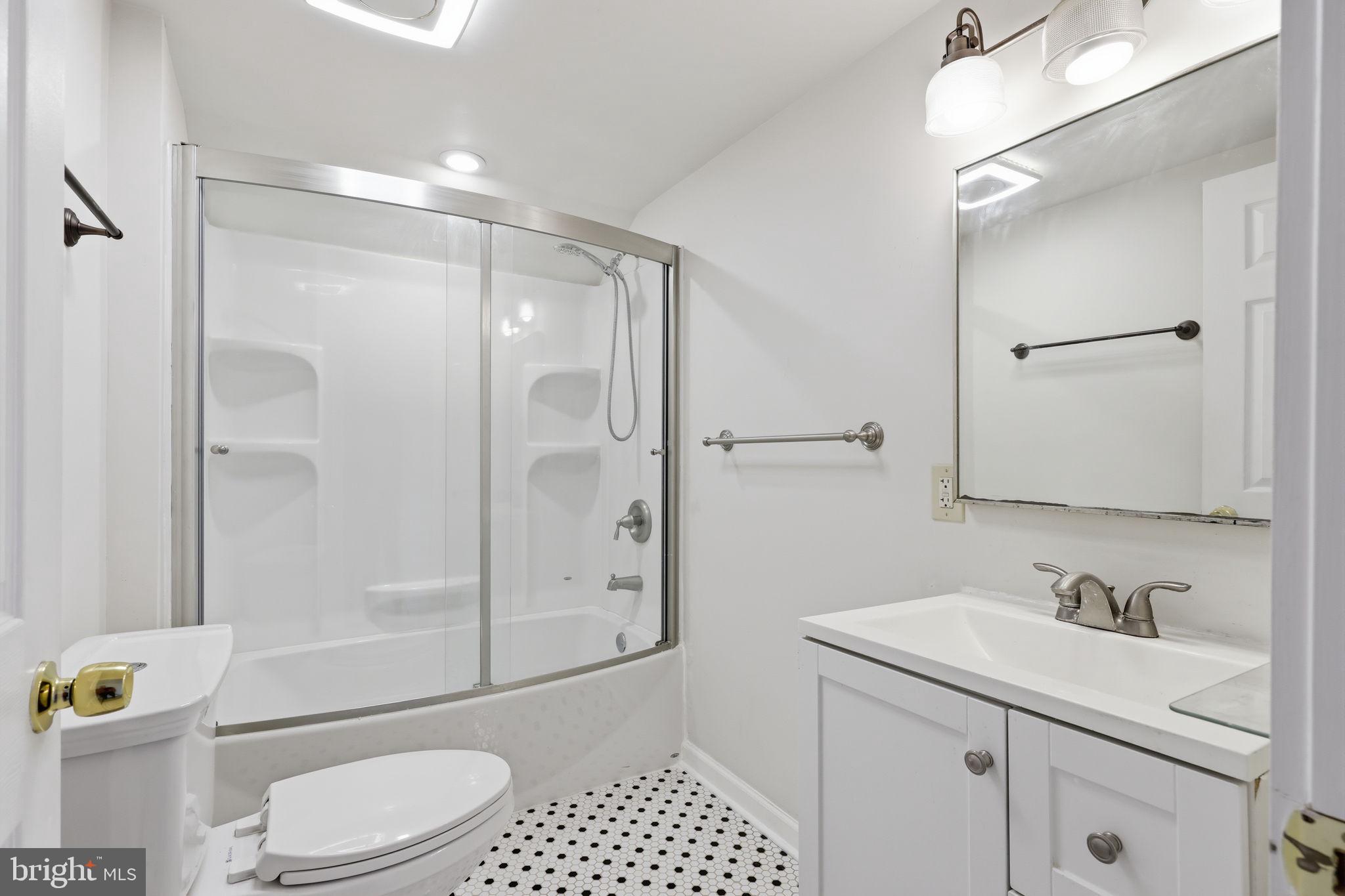 JENKINTOWN - Residential