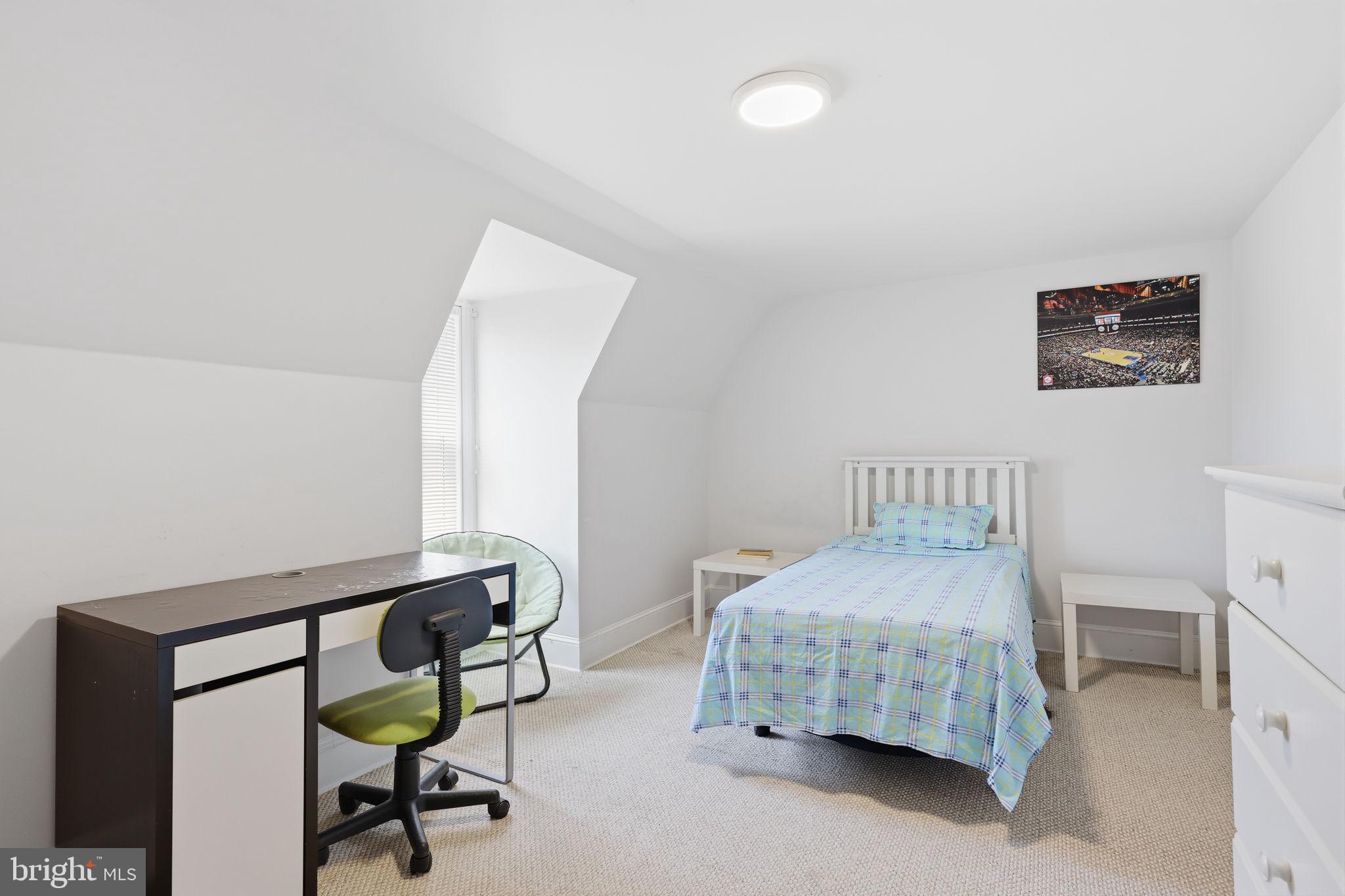 JENKINTOWN - Residential