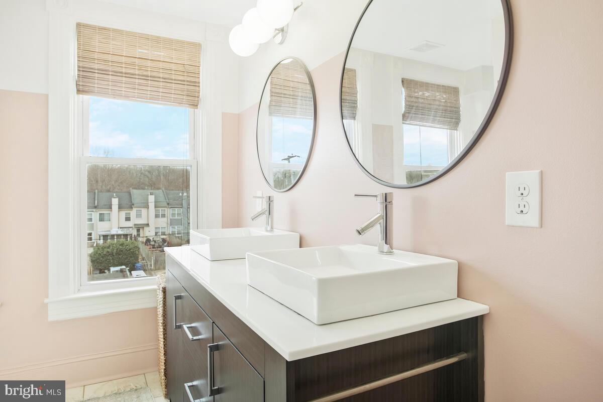 HAMPDEN HISTORIC DISTRICT - Residential