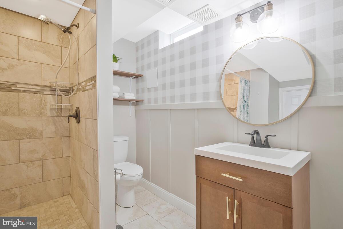 HAMPDEN HISTORIC DISTRICT - Residential