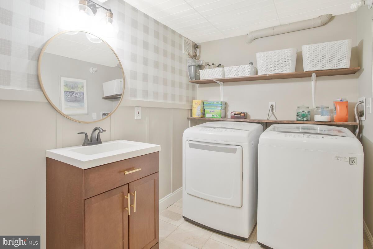 HAMPDEN HISTORIC DISTRICT - Residential