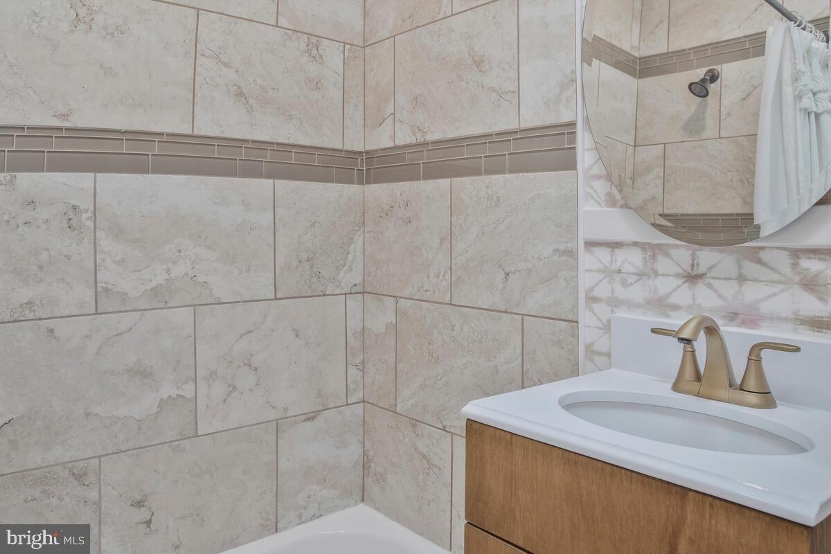 HAMPDEN HISTORIC DISTRICT - Residential