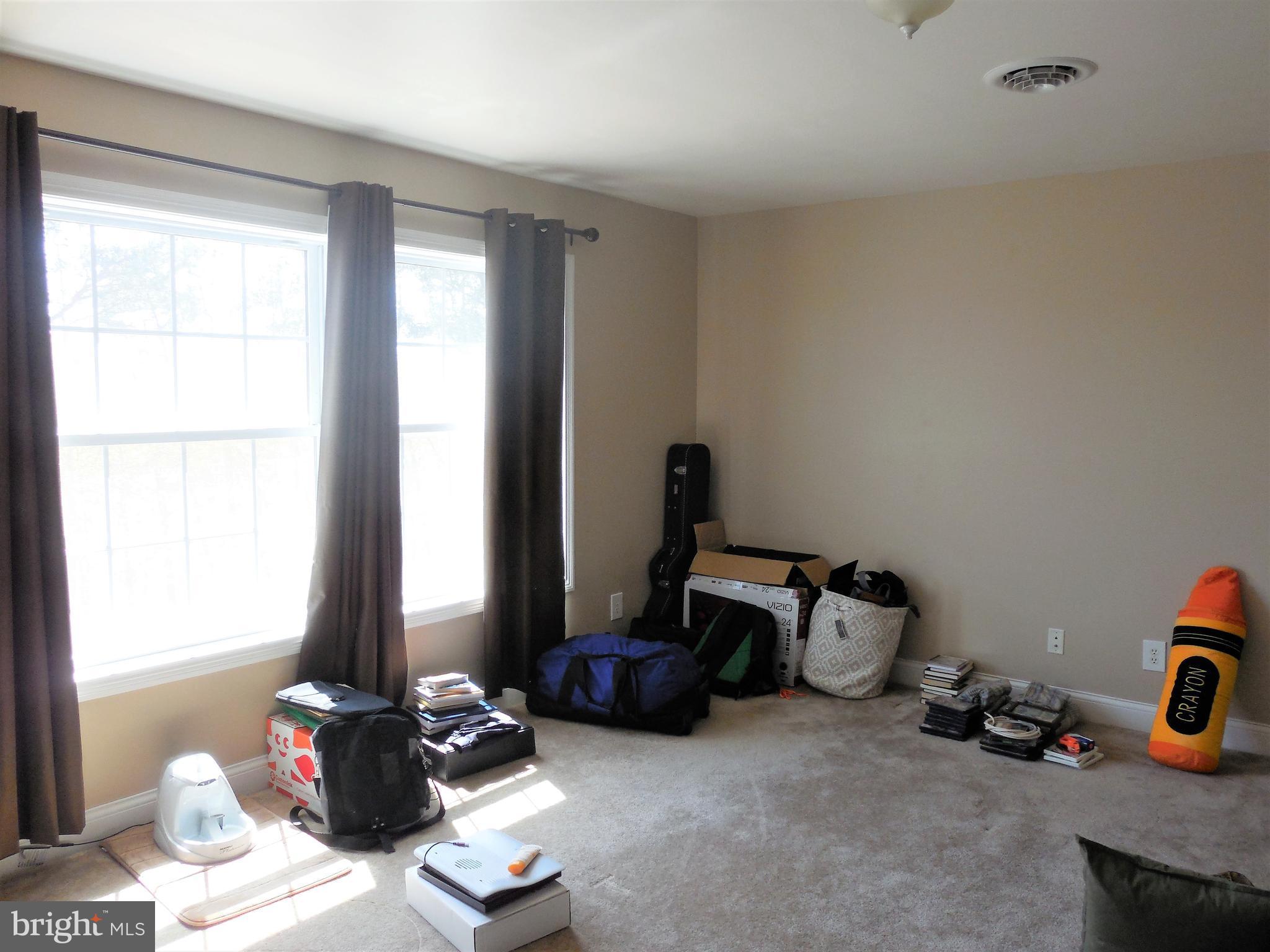 COLONIAL HTS - Residential