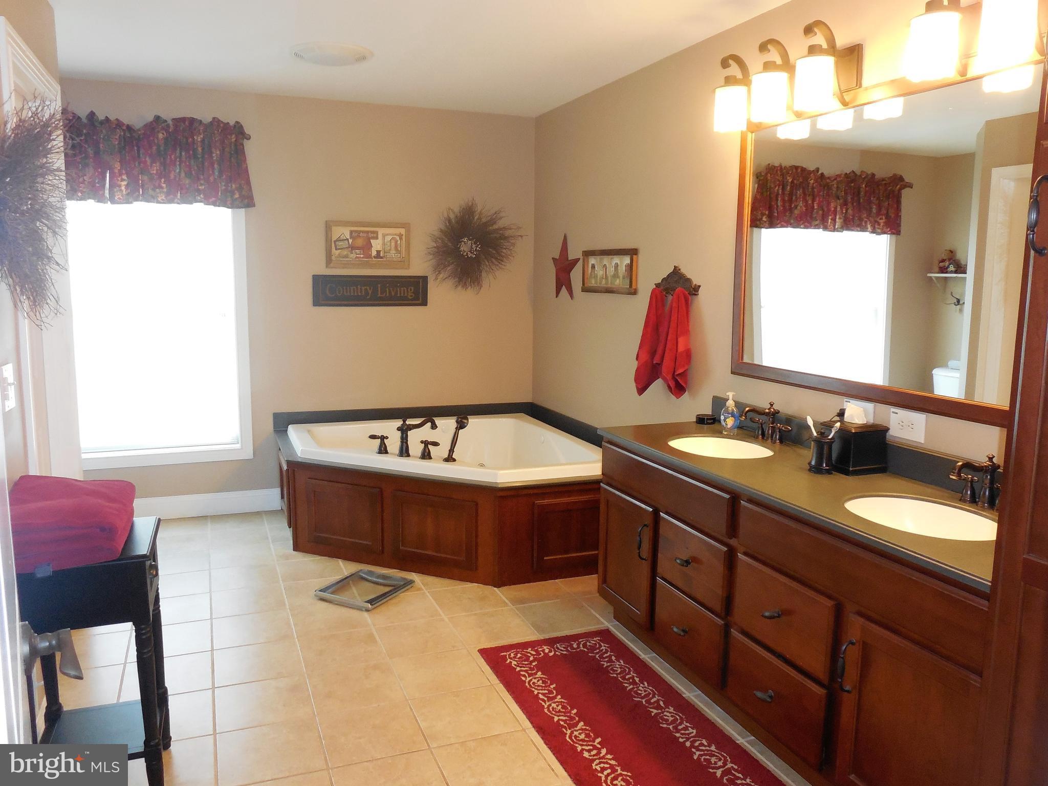 COLONIAL HTS - Residential