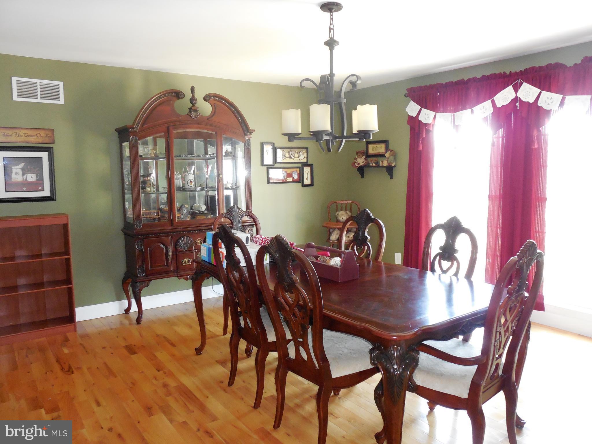 COLONIAL HTS - Residential