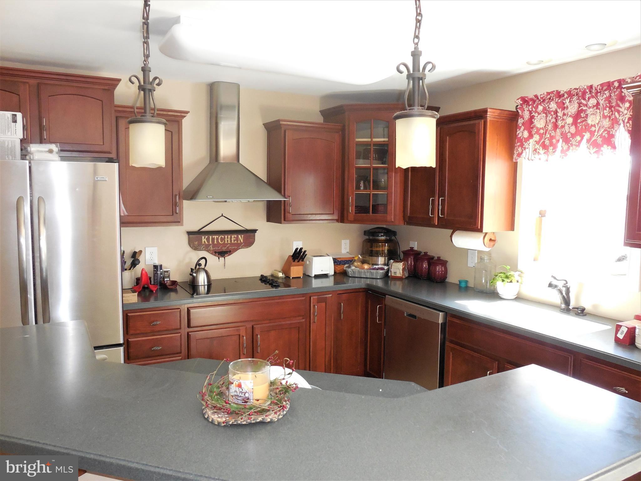 COLONIAL HTS - Residential