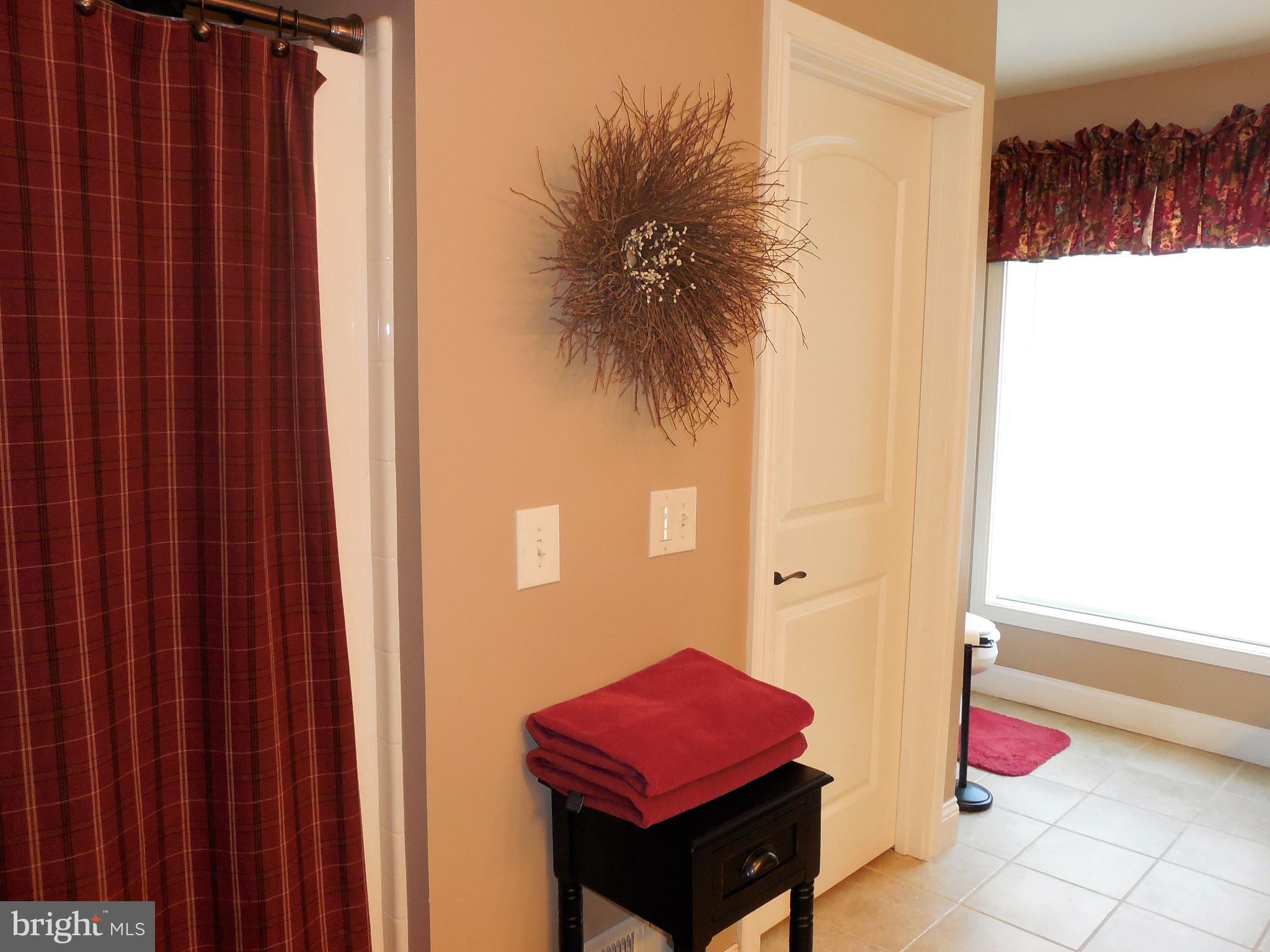 COLONIAL HTS - Residential