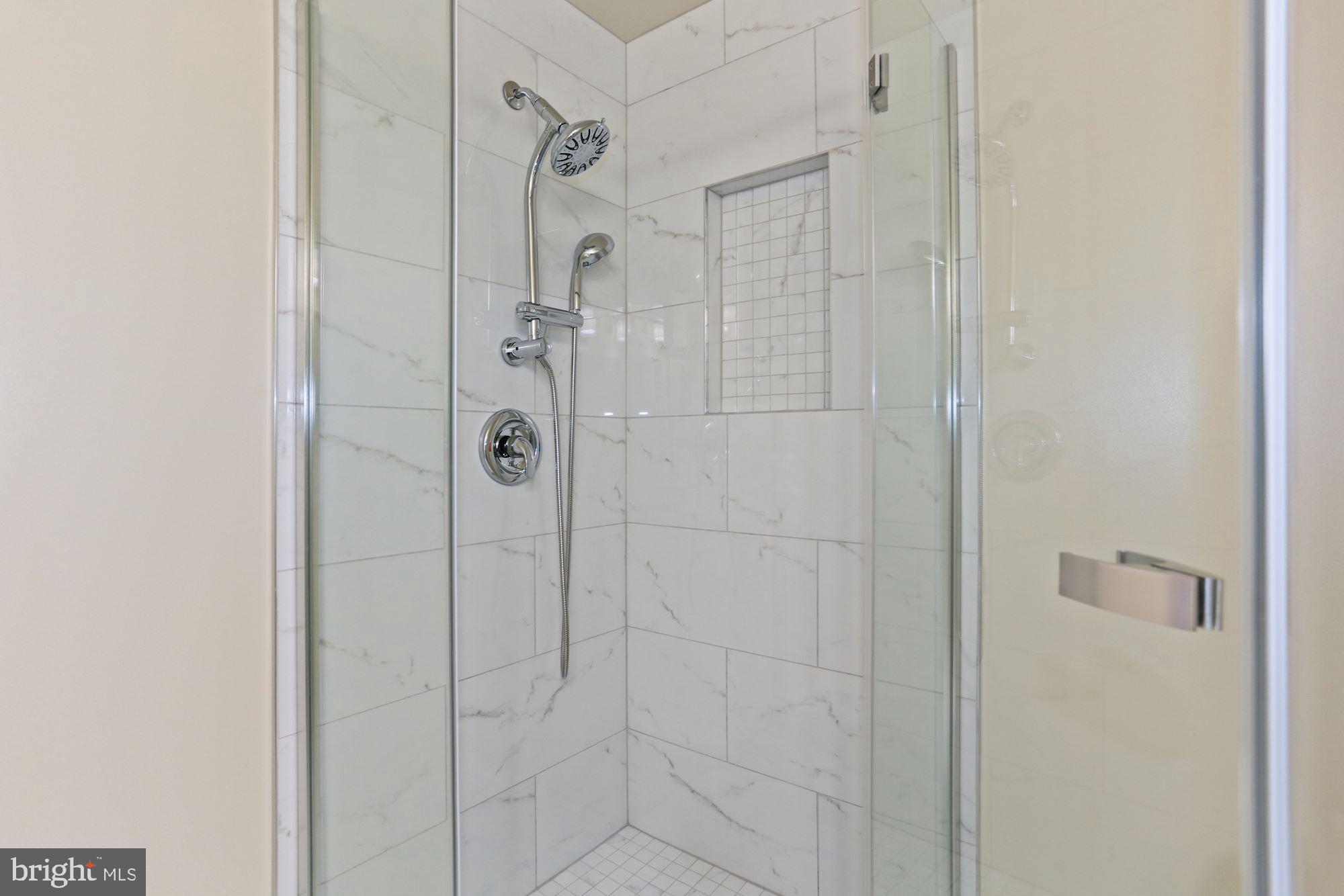 CRYSTAL CITY - Residential Lease