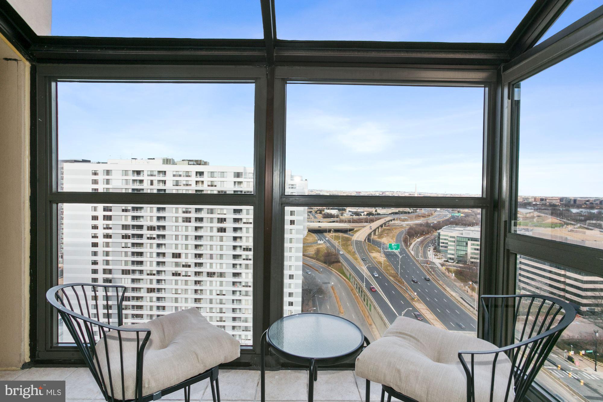 CRYSTAL CITY - Residential Lease