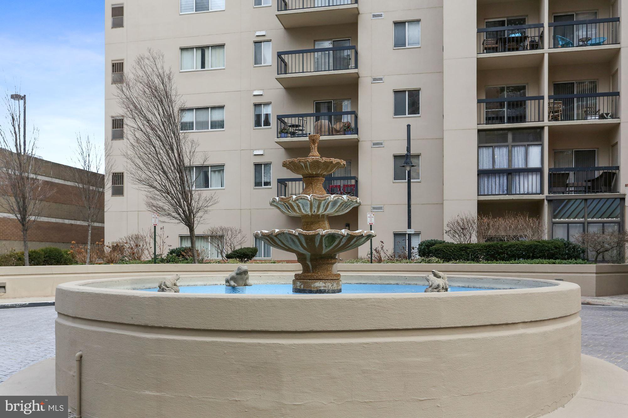 CRYSTAL CITY - Residential Lease