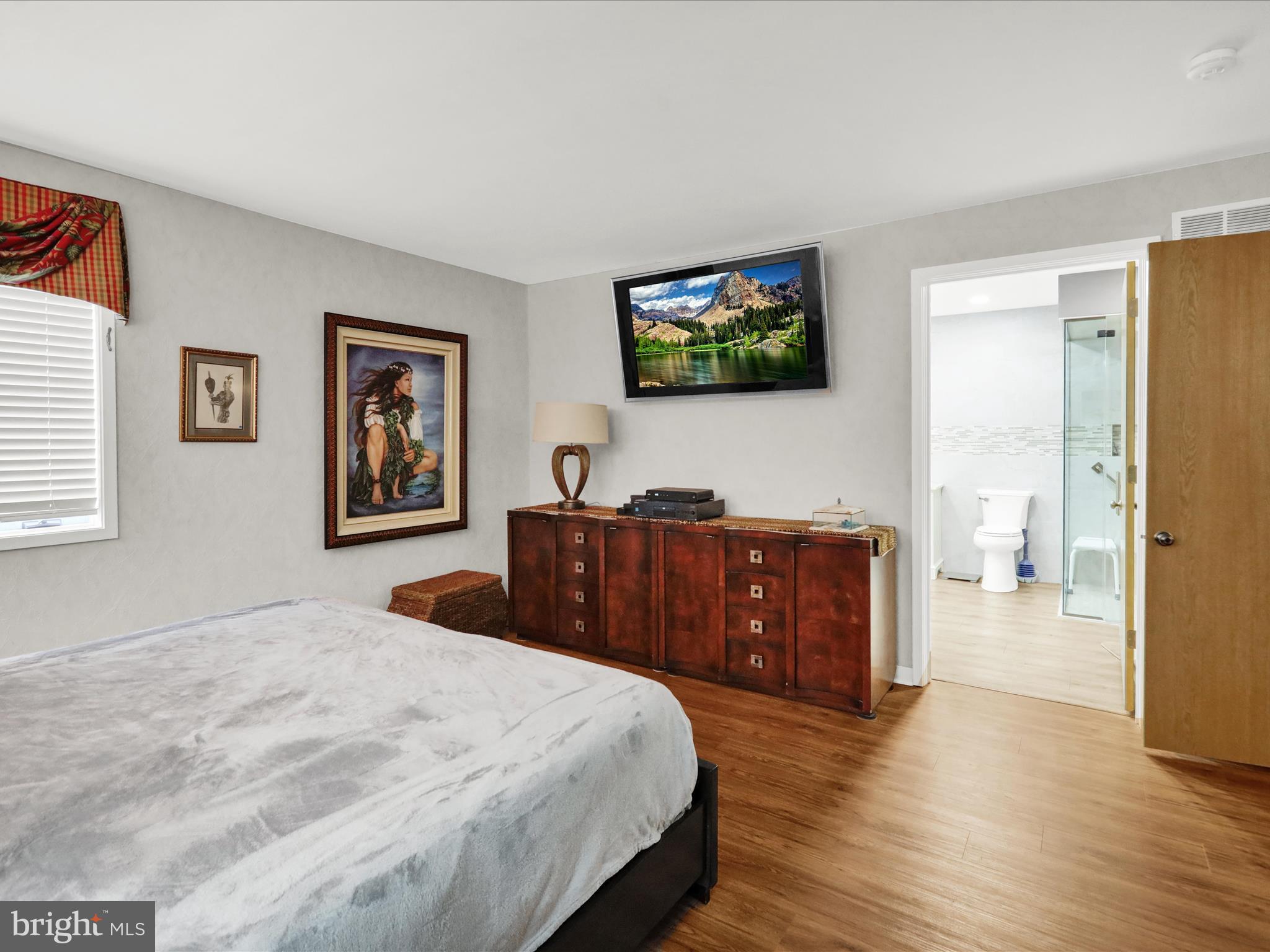 BIRDLAND - Residential