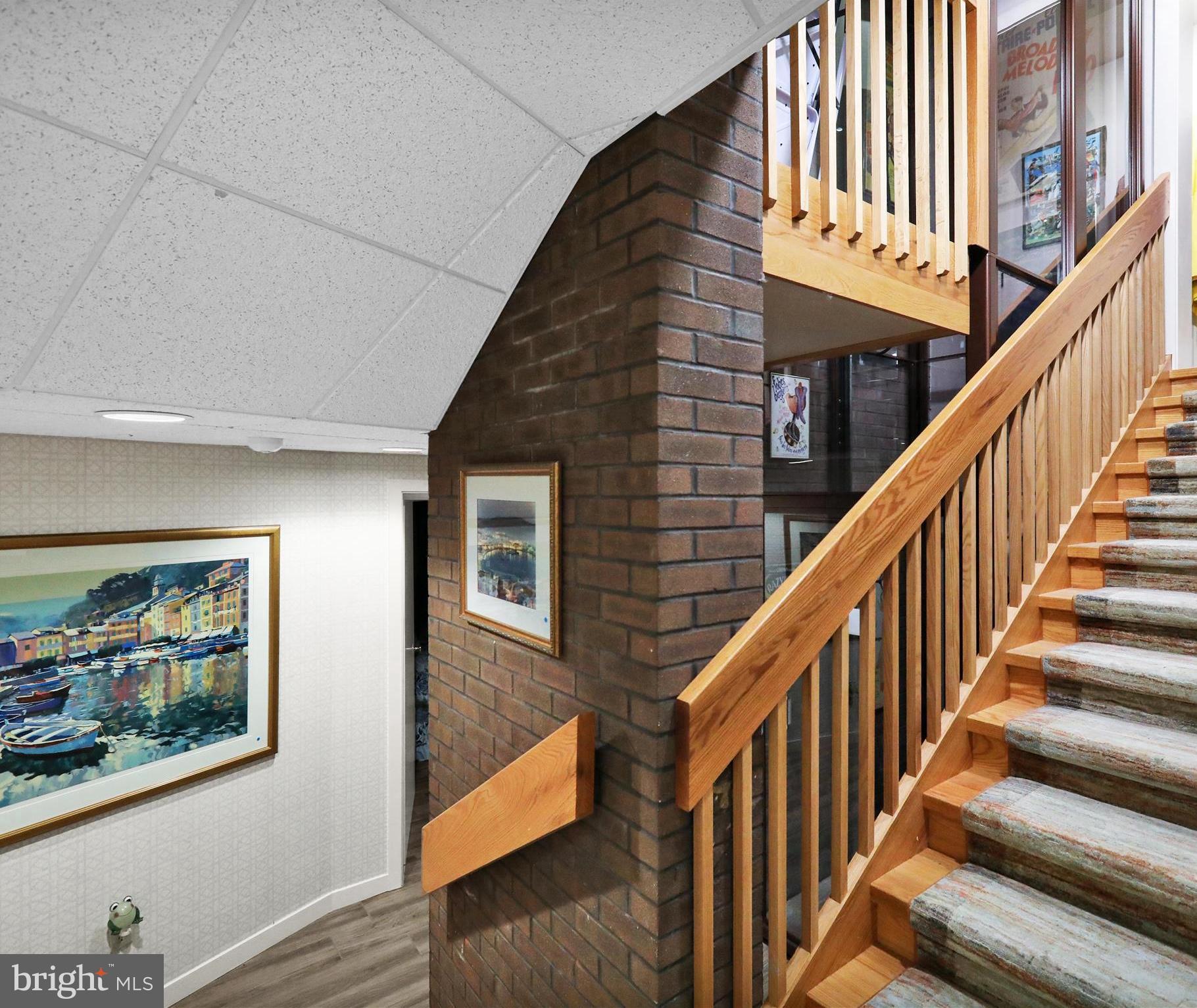 BIRDLAND - Residential