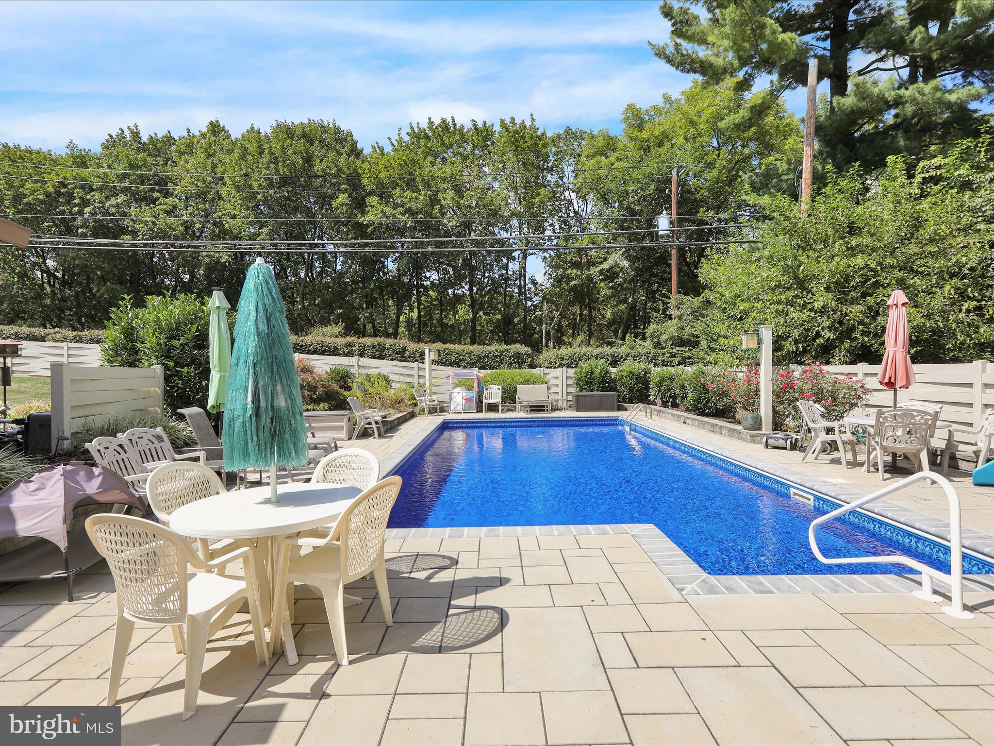 BIRDLAND - Residential