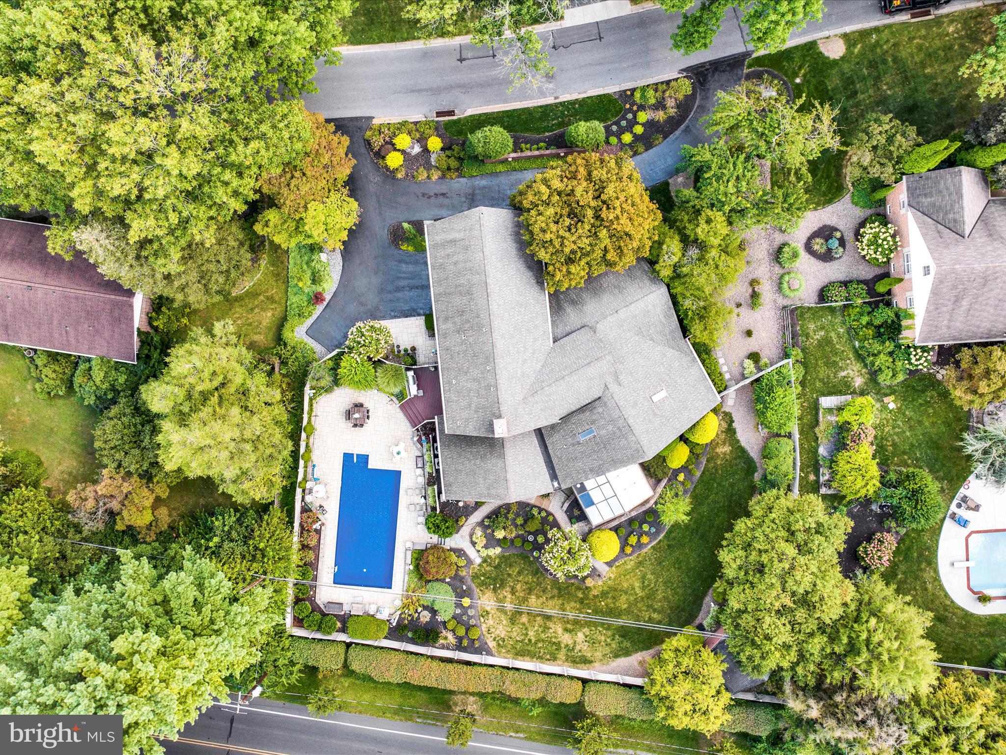 BIRDLAND - Residential