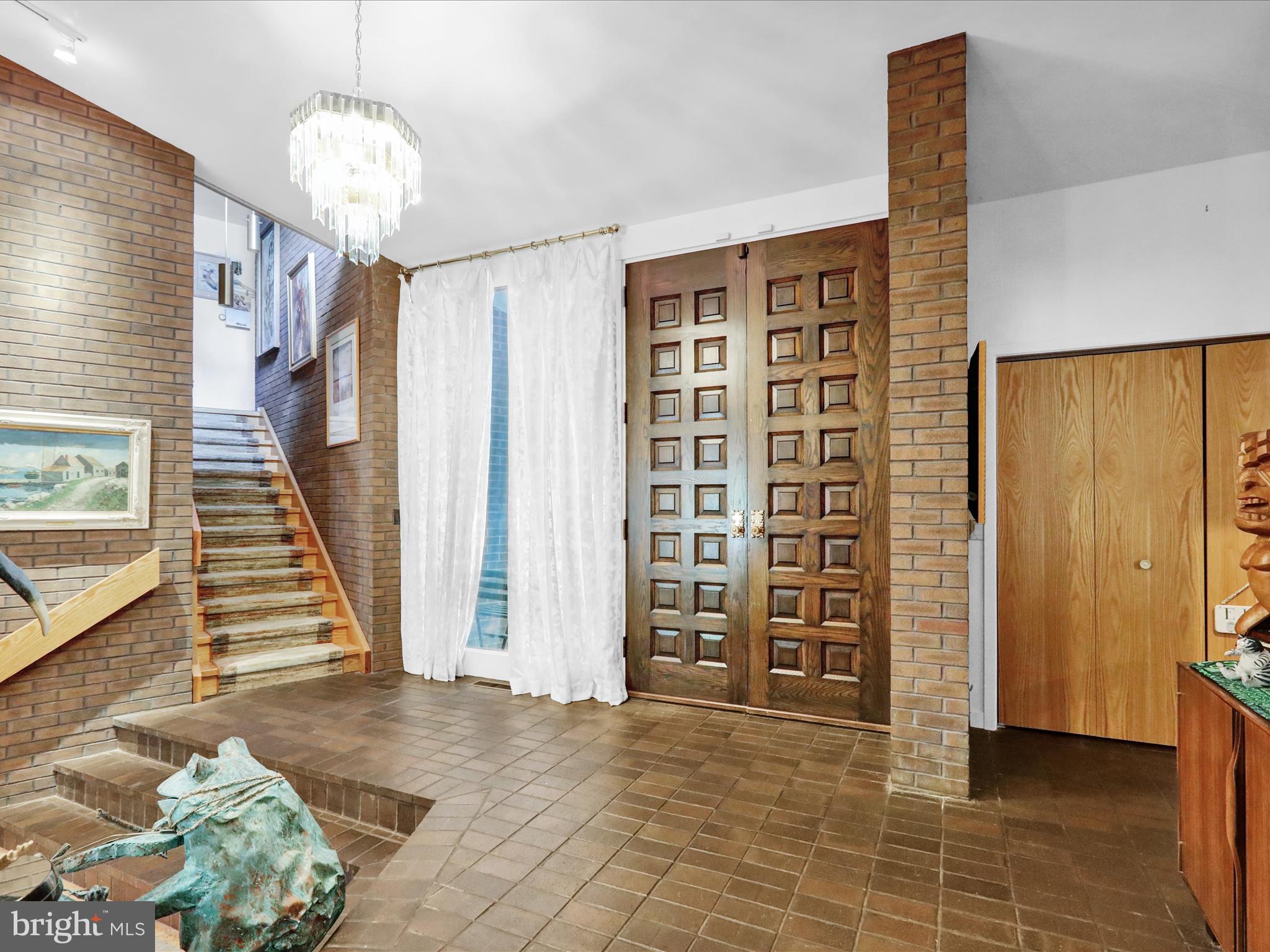 BIRDLAND - Residential