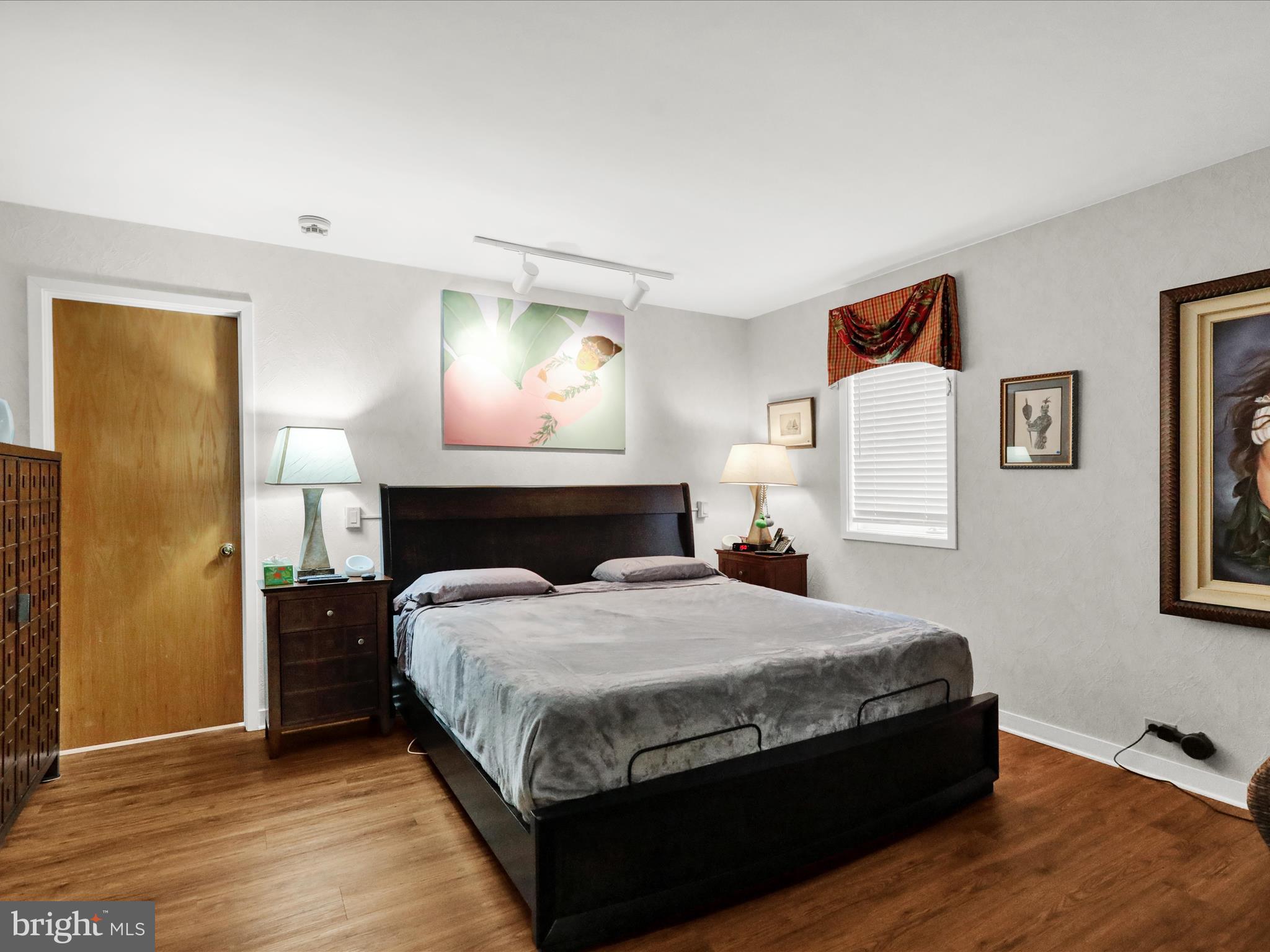 BIRDLAND - Residential