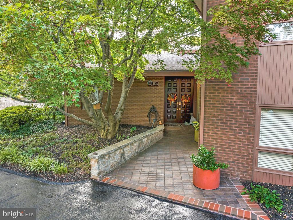 Photo of 1617 Meadowlark Rd, WYOMISSING, PA 19610 (MLS # PABK2061926)