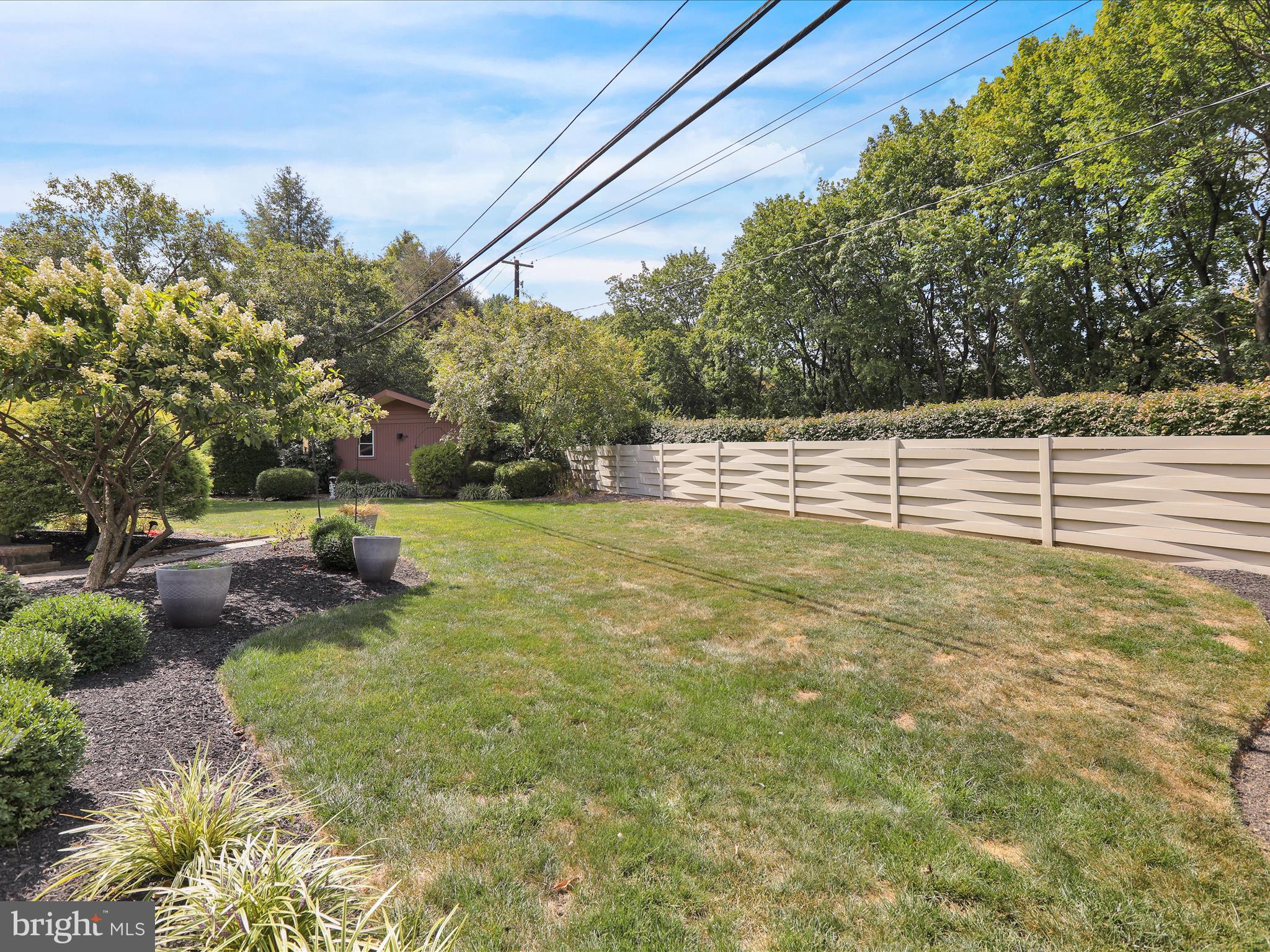 BIRDLAND - Residential