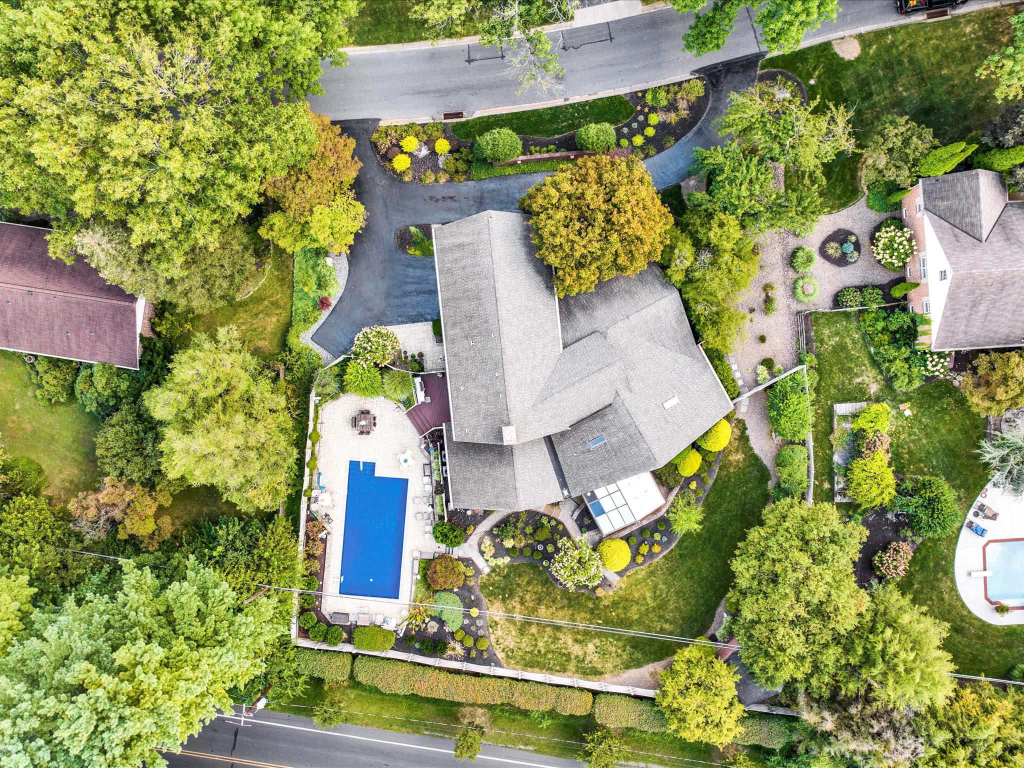 BIRDLAND - Residential