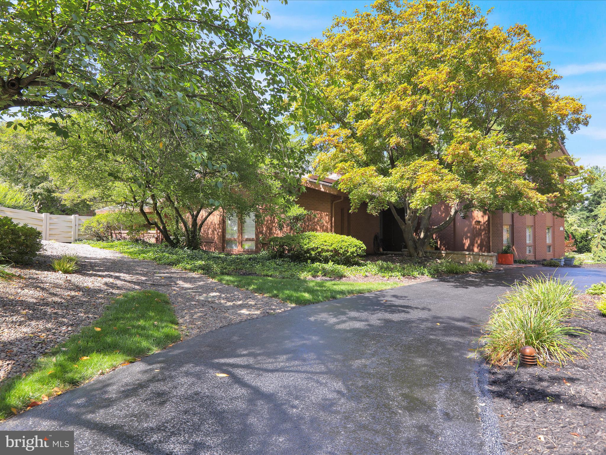 BIRDLAND - Residential