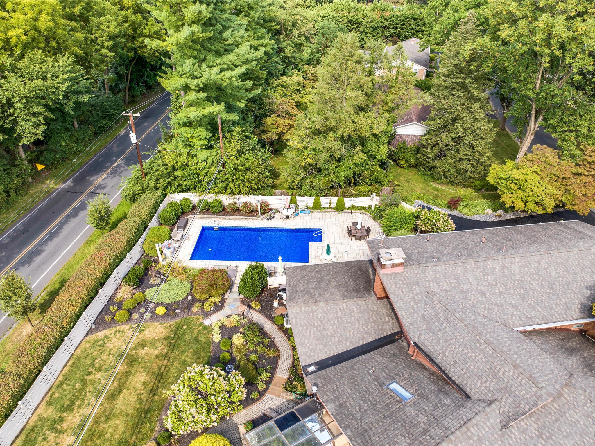 BIRDLAND - Residential