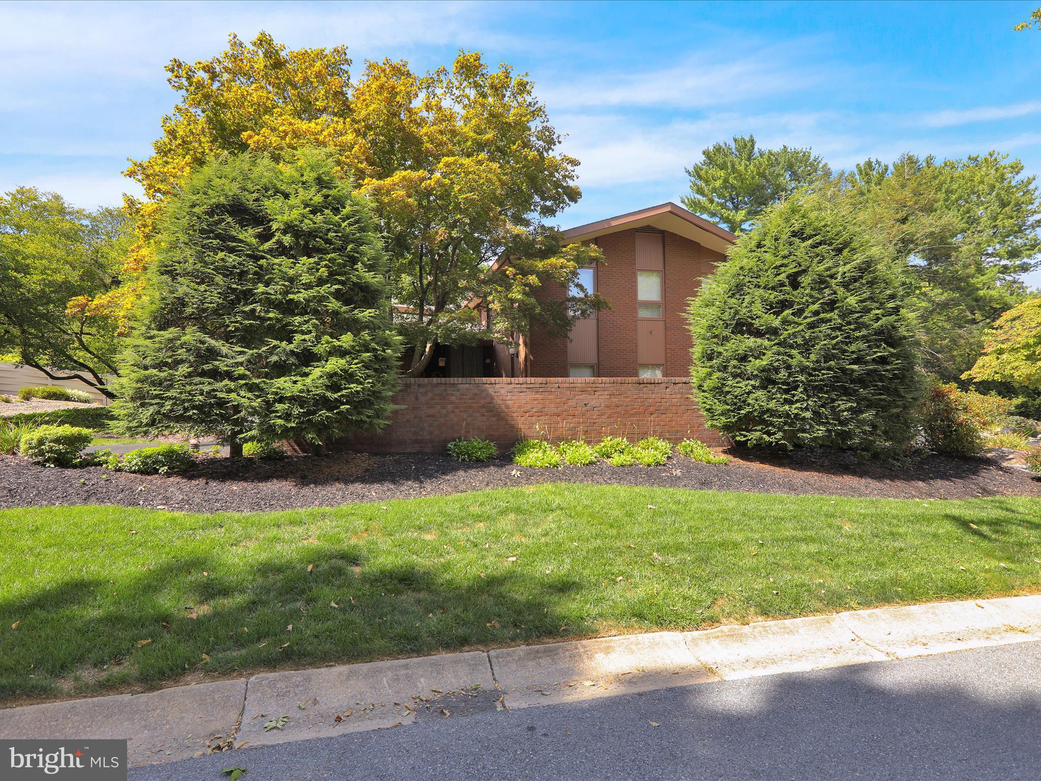 BIRDLAND - Residential