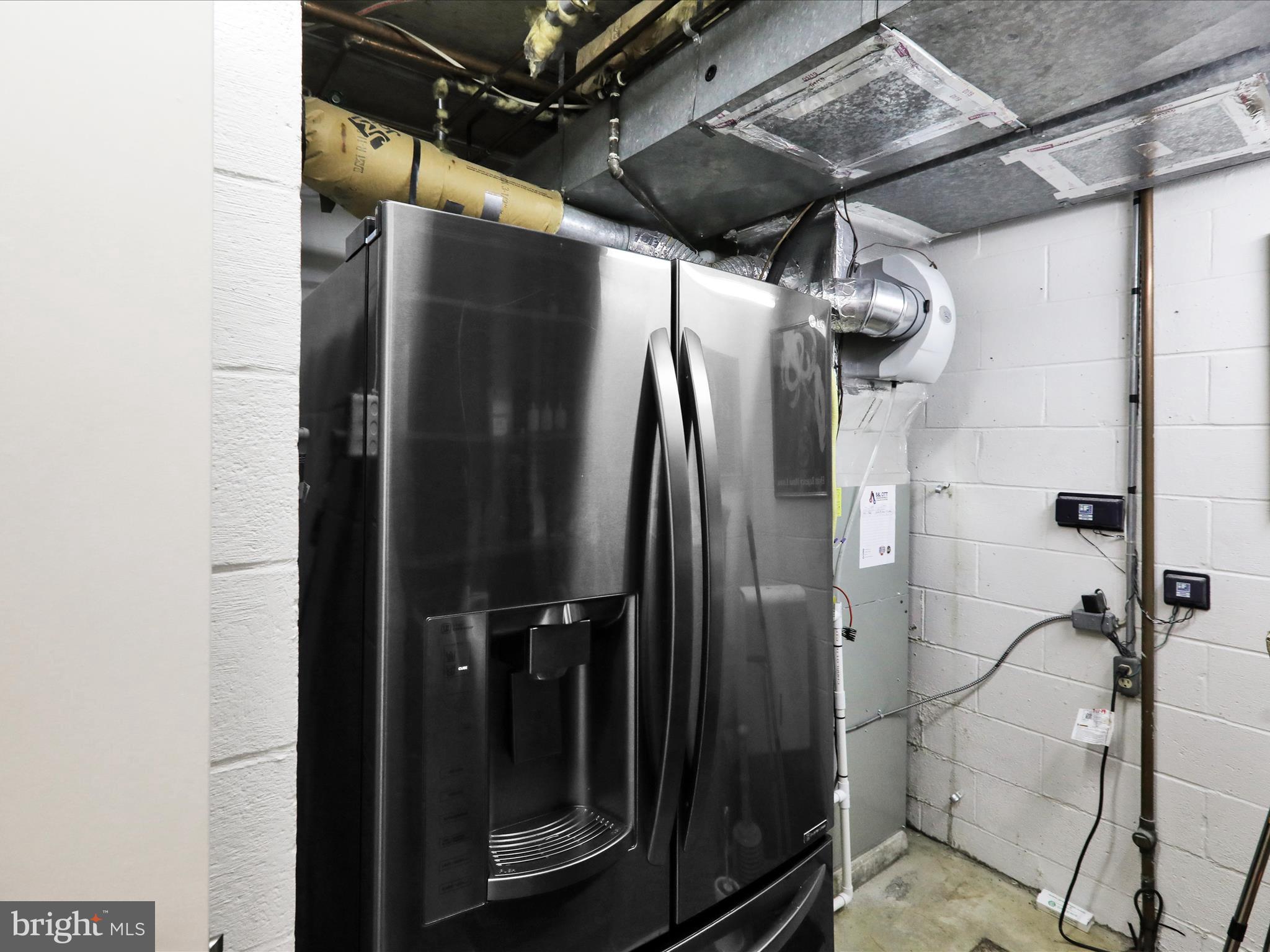 BIRDLAND - Residential