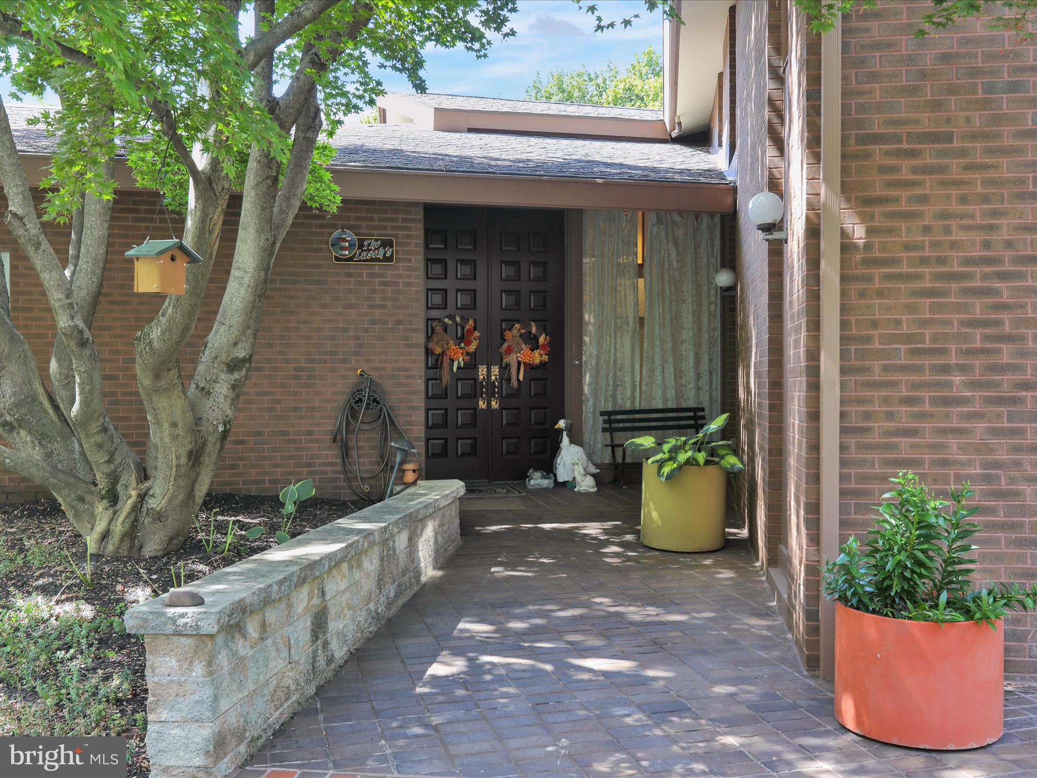 BIRDLAND - Residential