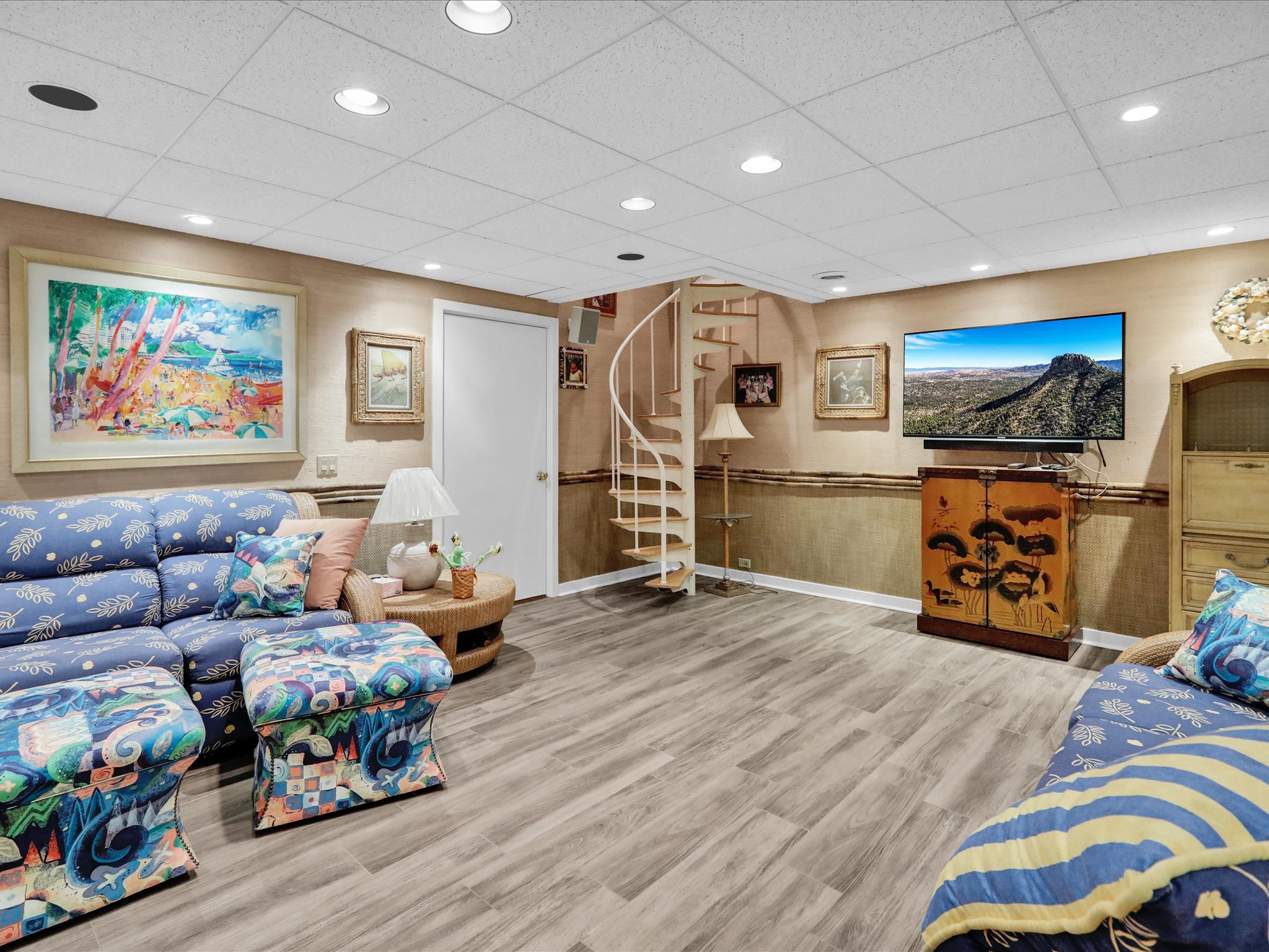 BIRDLAND - Residential