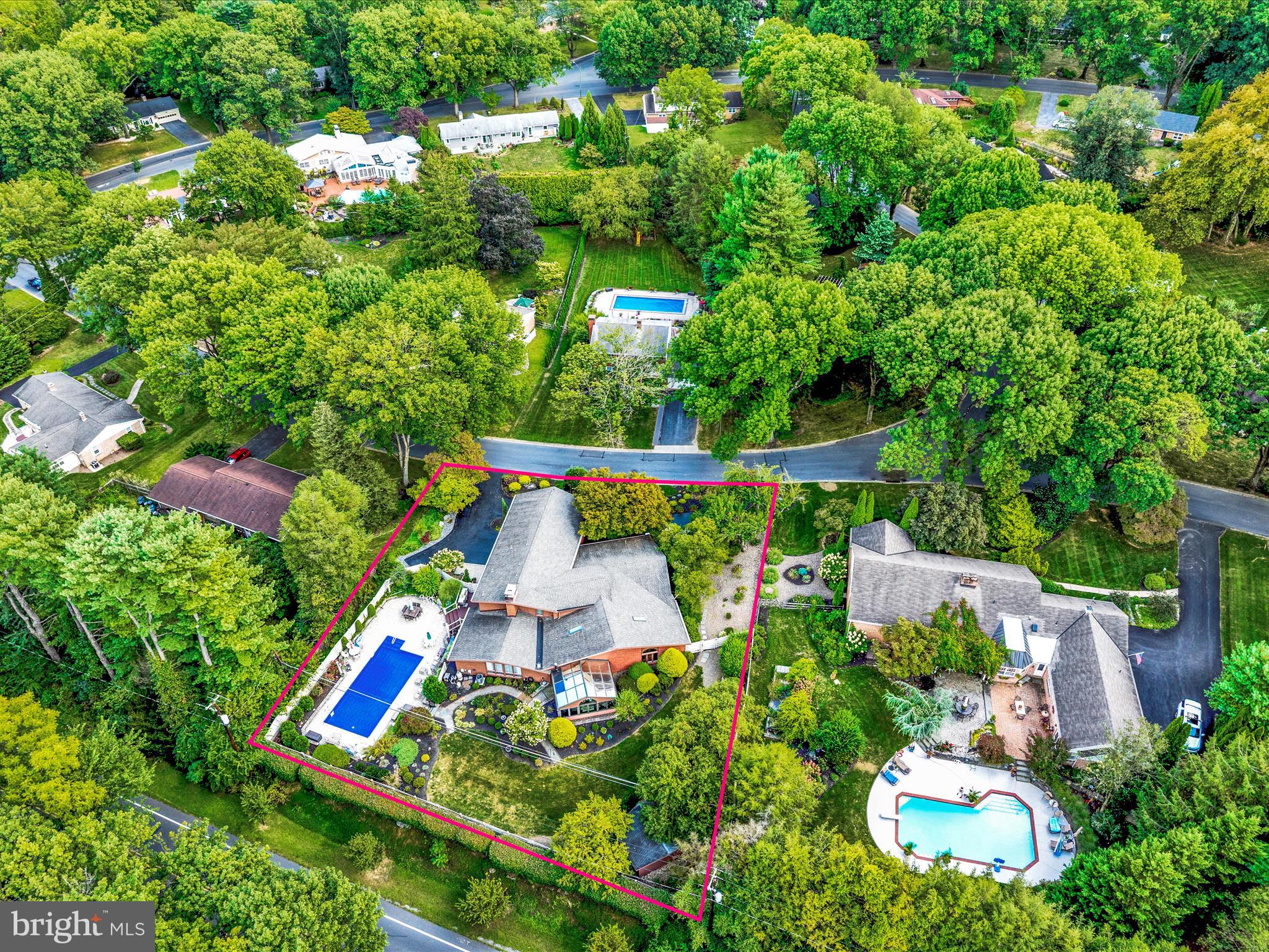 BIRDLAND - Residential