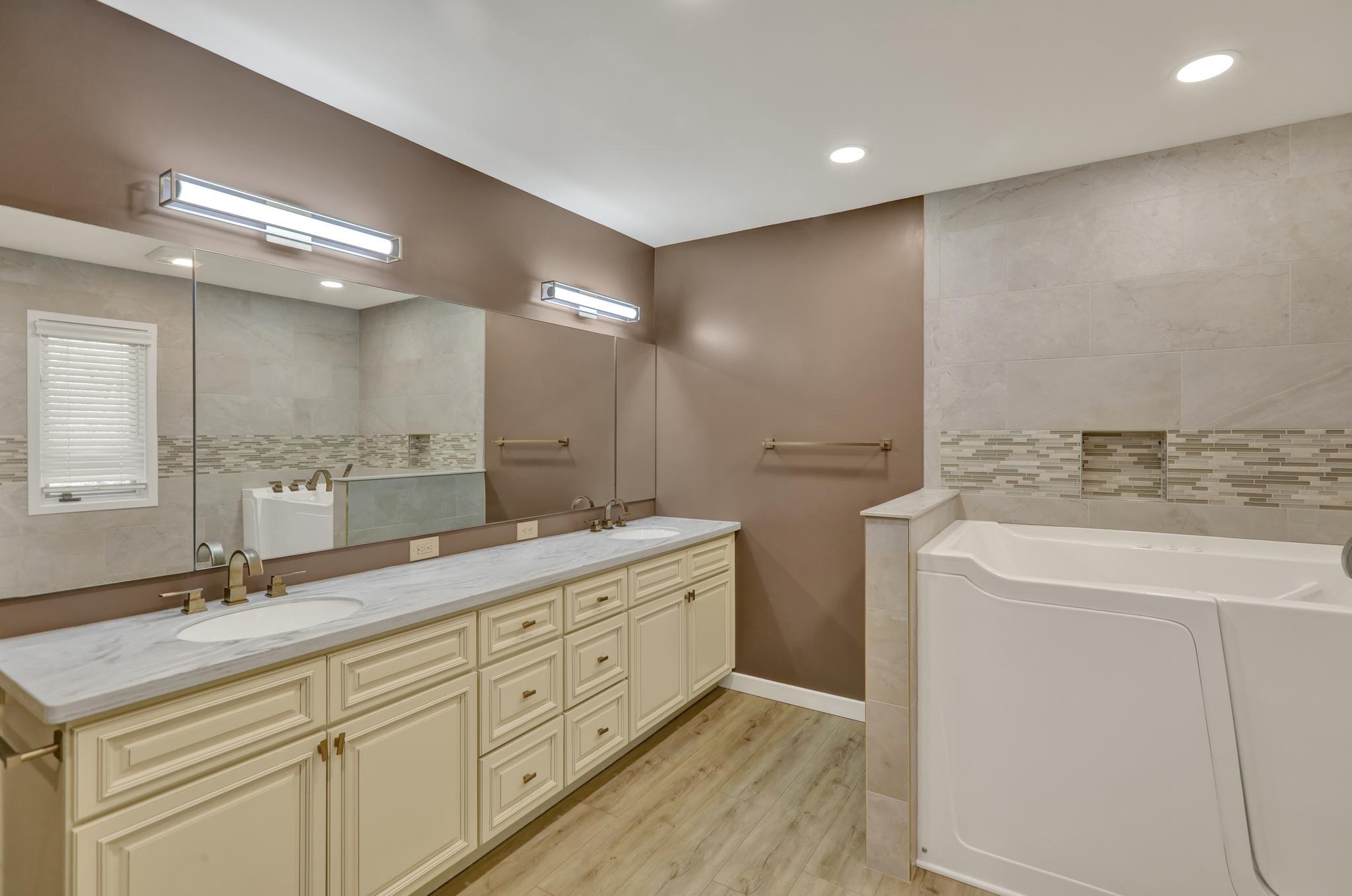 BIRDLAND - Residential